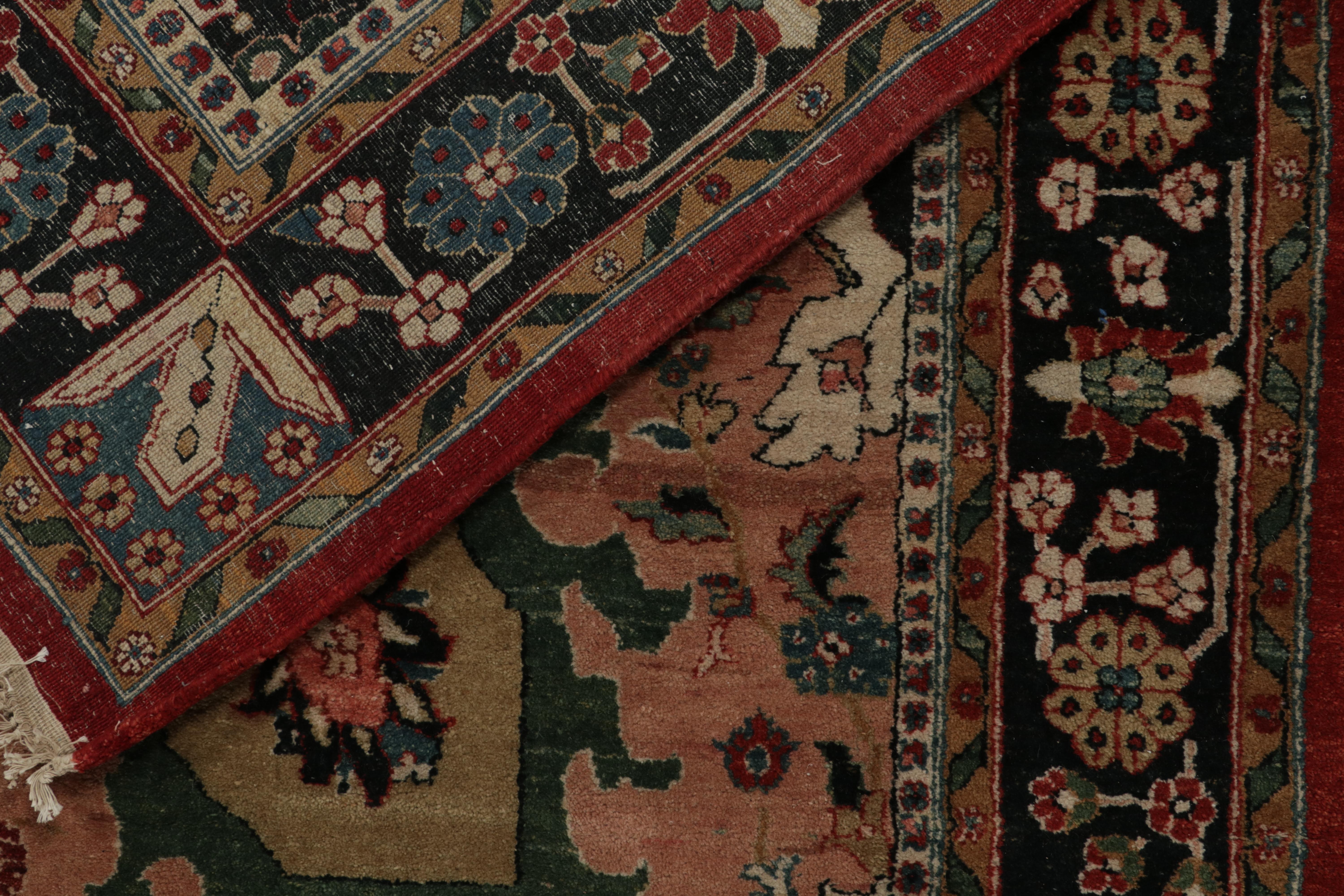 Tapis de style persan rose à motifs floraux polychromes de Rug & Kilim en vente 2