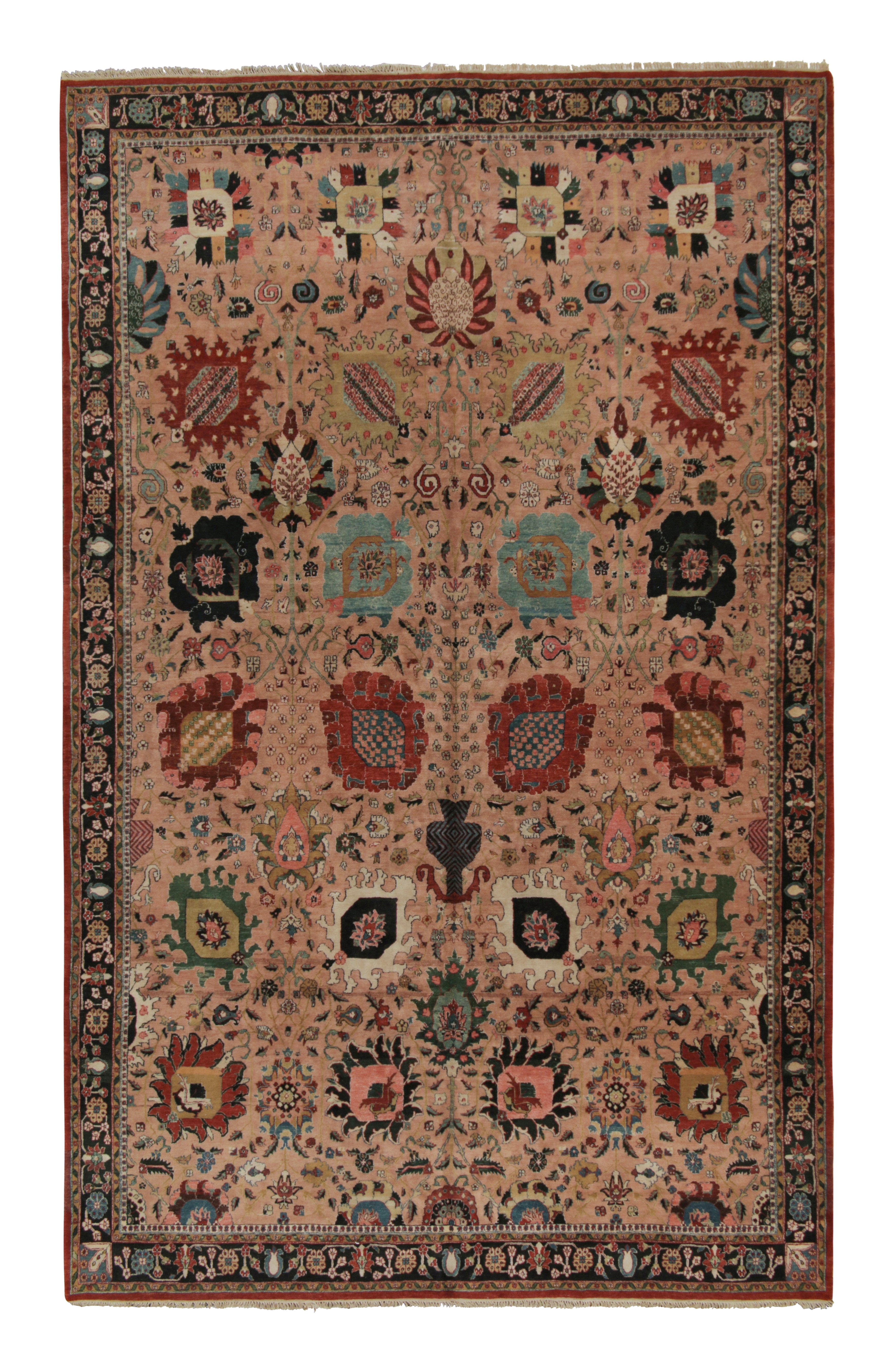 Persischer Teppich von Rug & Kilim in Rosa mit mehrfarbigen Blumenmustern