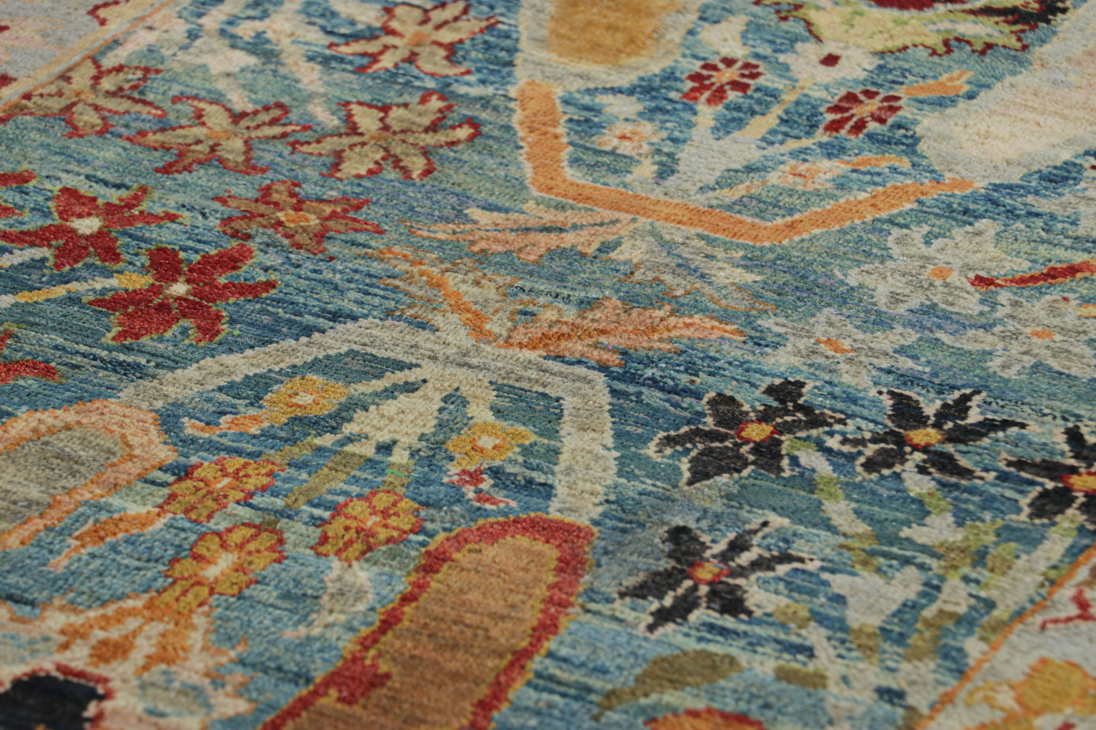 Dieser aus handgeknüpfter Wolle gefertigte 2x8-Läufer aus unserer Modern Classics Collection stellt unsere luxuriöseste Neuinterpretation klassischer Perserteppiche dar und ist vom berühmten Bidjar-Garrus-Design inspiriert - einem Stil antiker