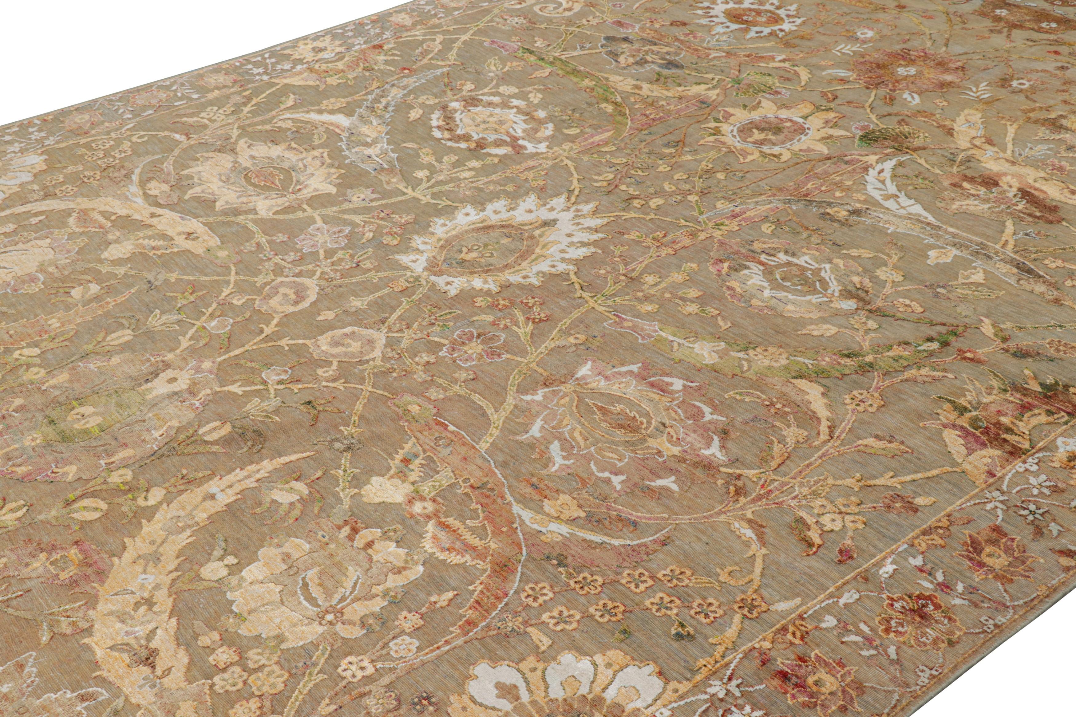 Annodato a mano in una lussuosa miscela di lana e seta, questo tappeto 10x14 fa parte della nostra collezione Modern Classics ed è particolarmente ispirato agli antichi stili Tabriz.

Sul design: 

Ispirato a tappeti persiani antichi e vintage di
