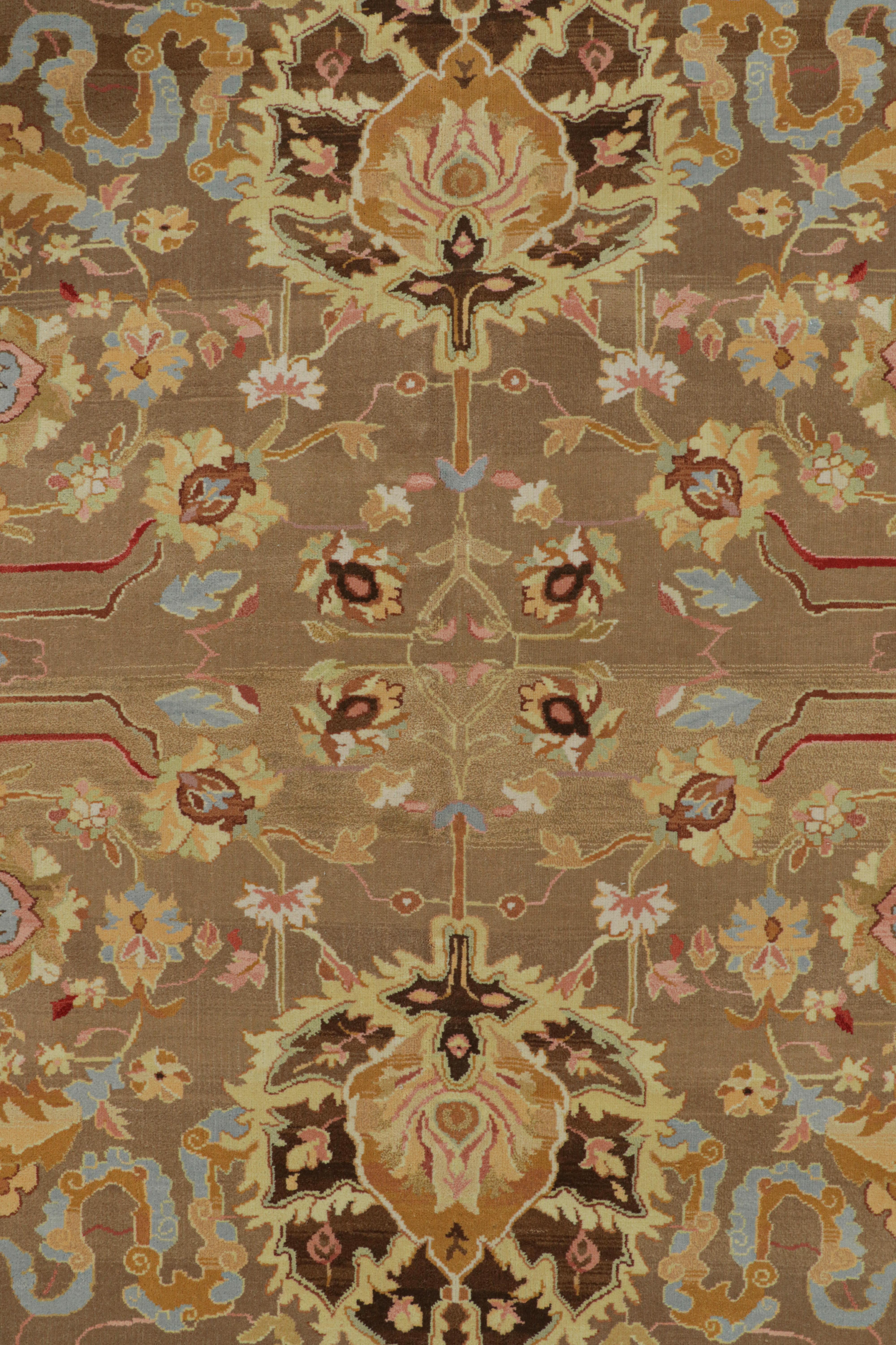 Rug & Kilims persischer Teppich im Tabriz-Stil in Beige-Braun mit Blumenmustern (21. Jahrhundert und zeitgenössisch) im Angebot