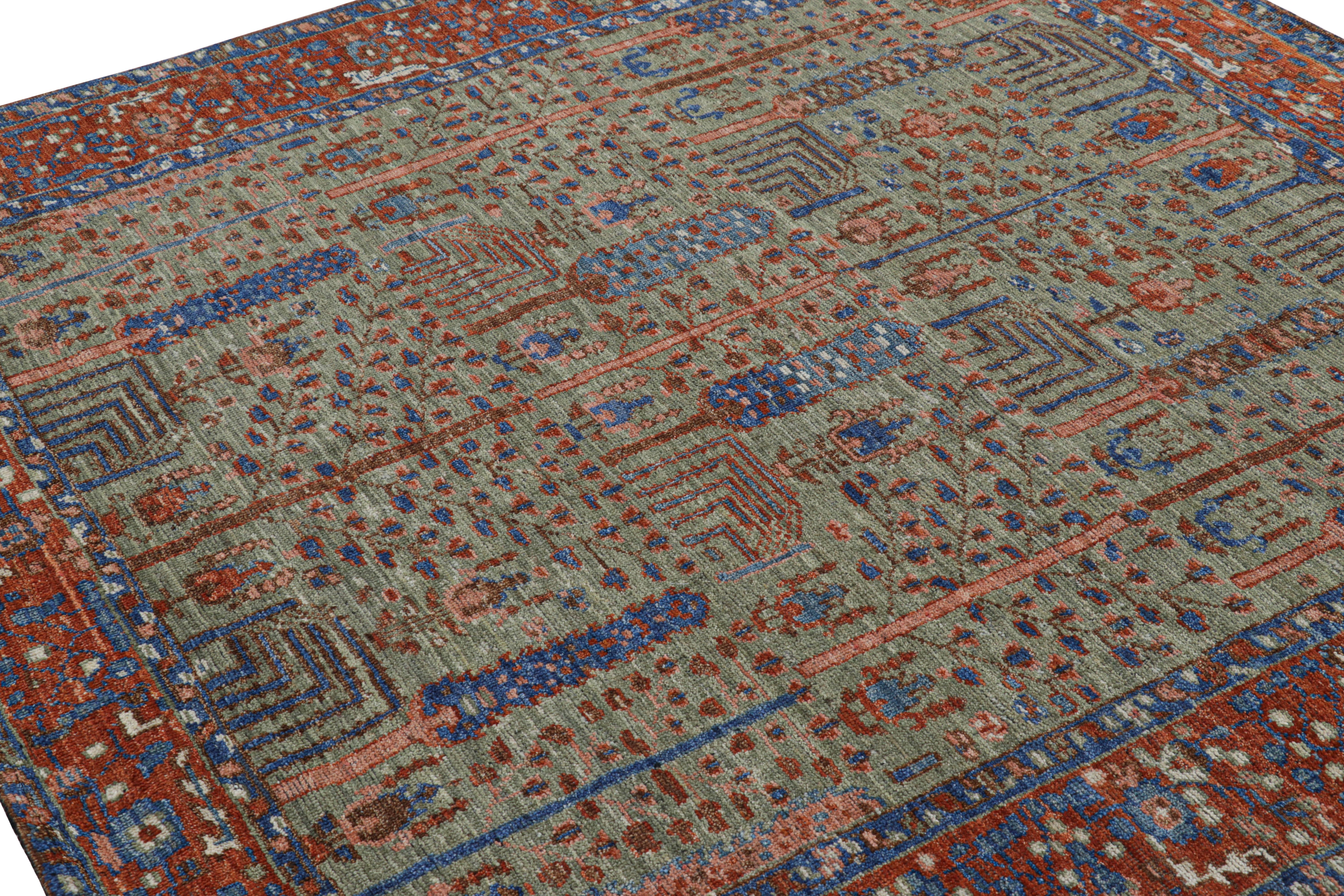 Annodato a mano in una speciale miscela di lana di Ghazni, questo tappeto quadrato 6x6 della classica collezione personalizzata Burano di Rug & Kilim ha un design ispirato agli antichi tappeti tribali persiani di provenienza Serapi. 

Sul design: