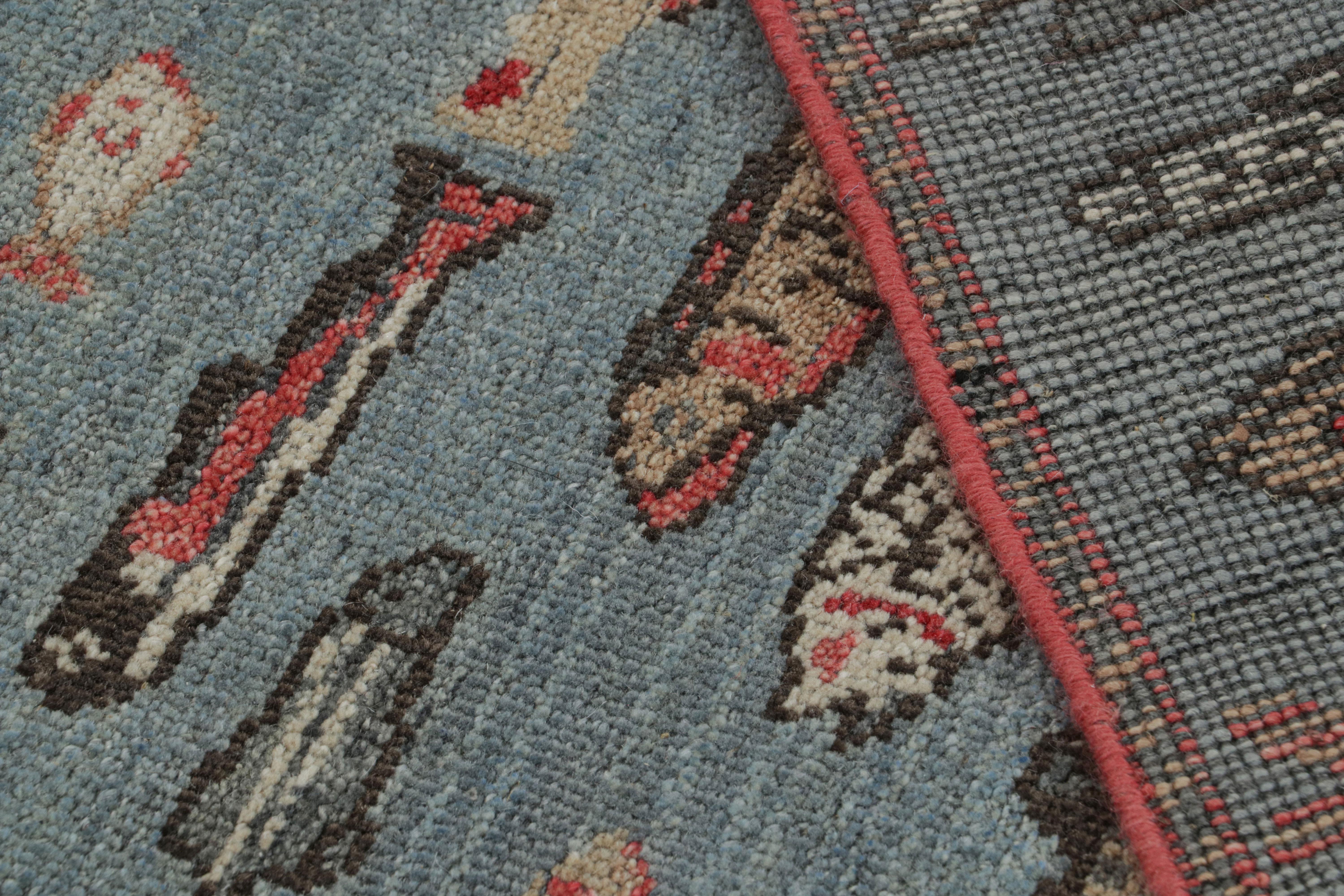 XXI secolo e contemporaneo Rug & Kilim è un tappeto d'arte pittorico in blu con illustrazioni di pesci in vendita