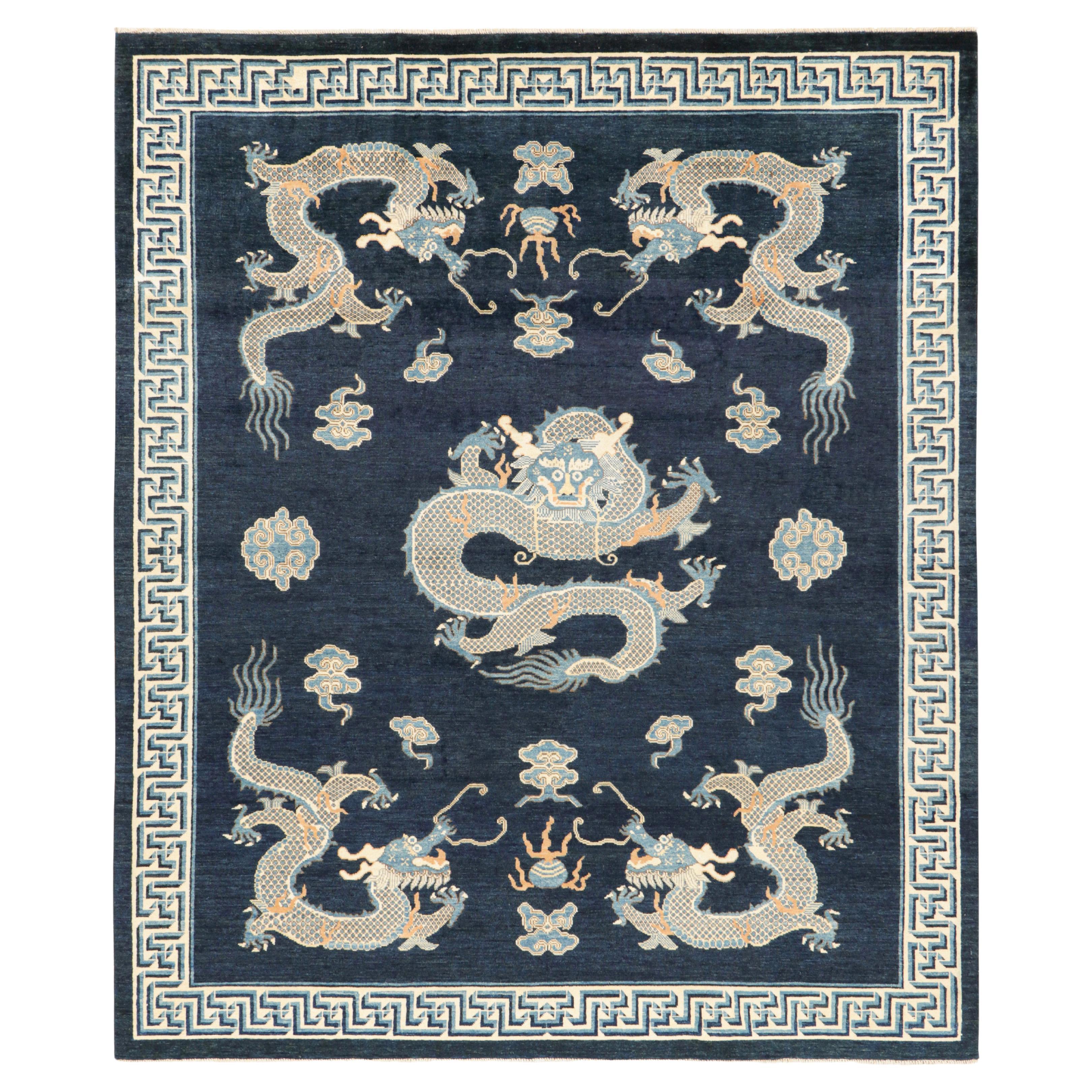 Tapis Rug & Kilim's Pictorial Dragon Rug in Navy Blue, with Geometric Borders (tapis en forme de dragon en bleu marine avec des bordures géométriques)