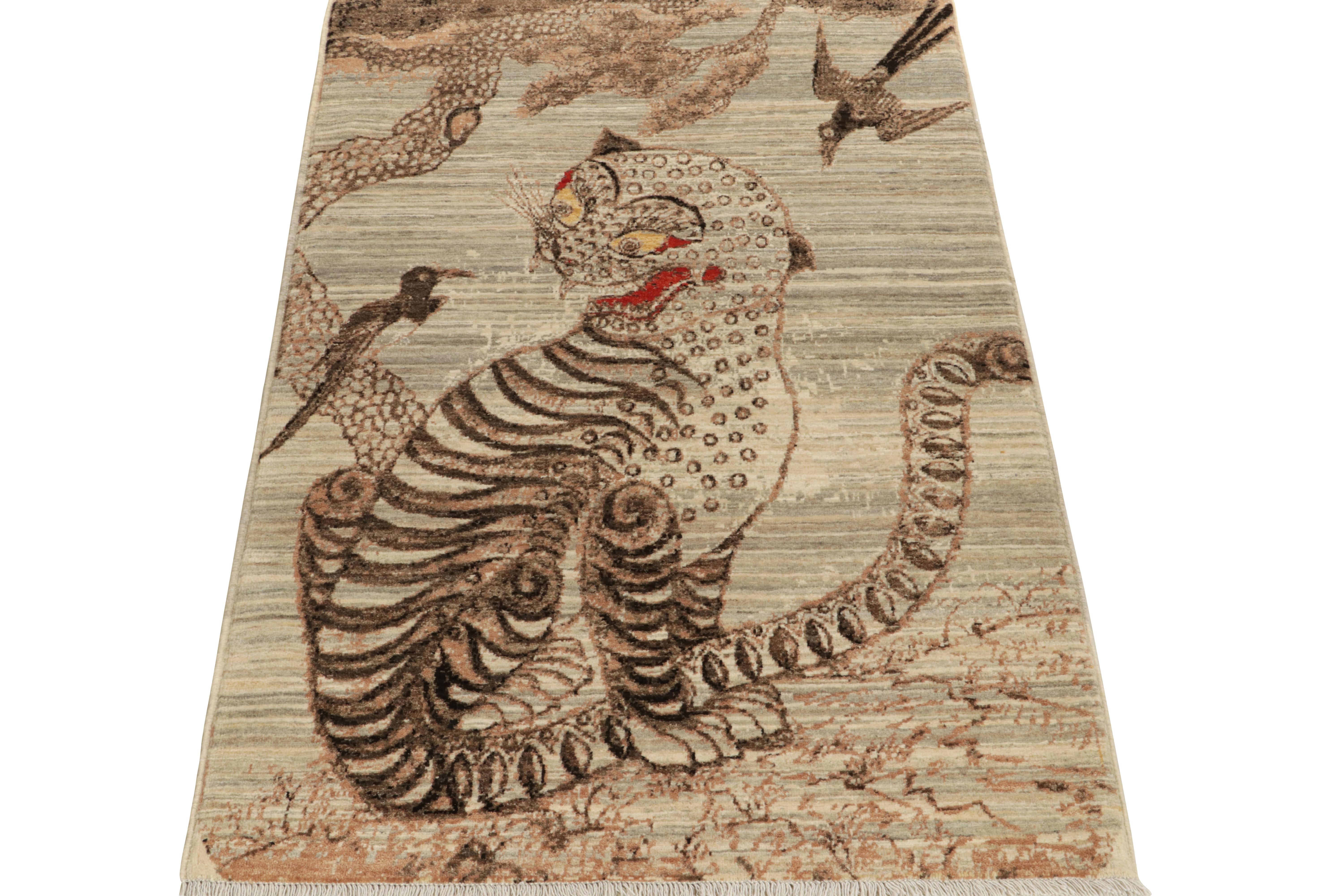 Teppich &amp;amp; Kilims Bildtiger Tigerteppich in Beige-Braun, Grau und Rot (Afghanisch) im Angebot