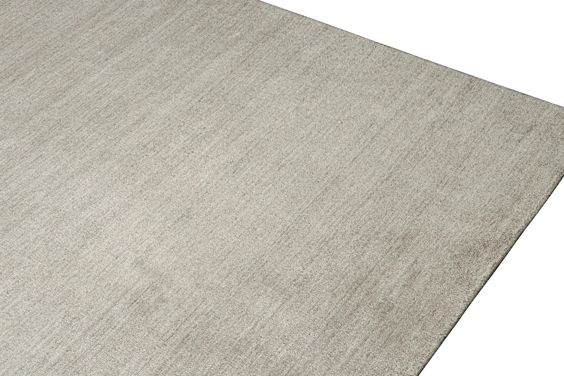 Contemporary Rug & Kilim’s Plain Modern Rug in Solid Silver and Off-White Tone-on-Tone For Sale