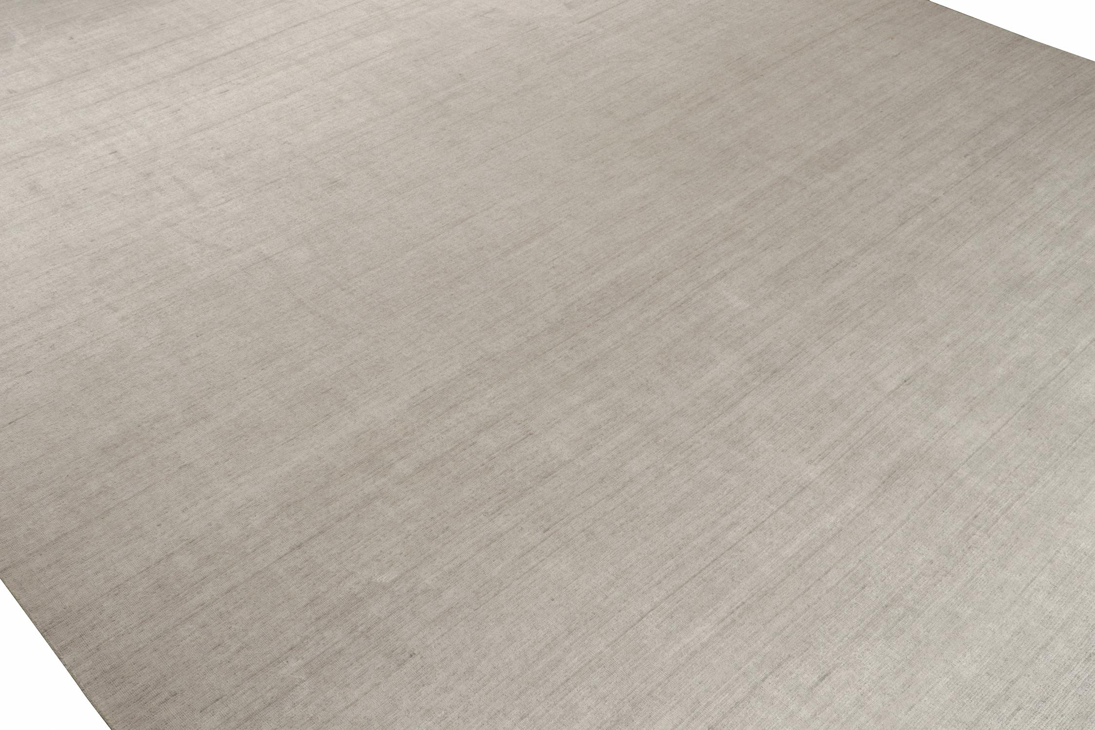Alfombra moderna lisa Rug & Kilim en tonos plata y gris en Nuevo estado para la venta en Long Island City, NY