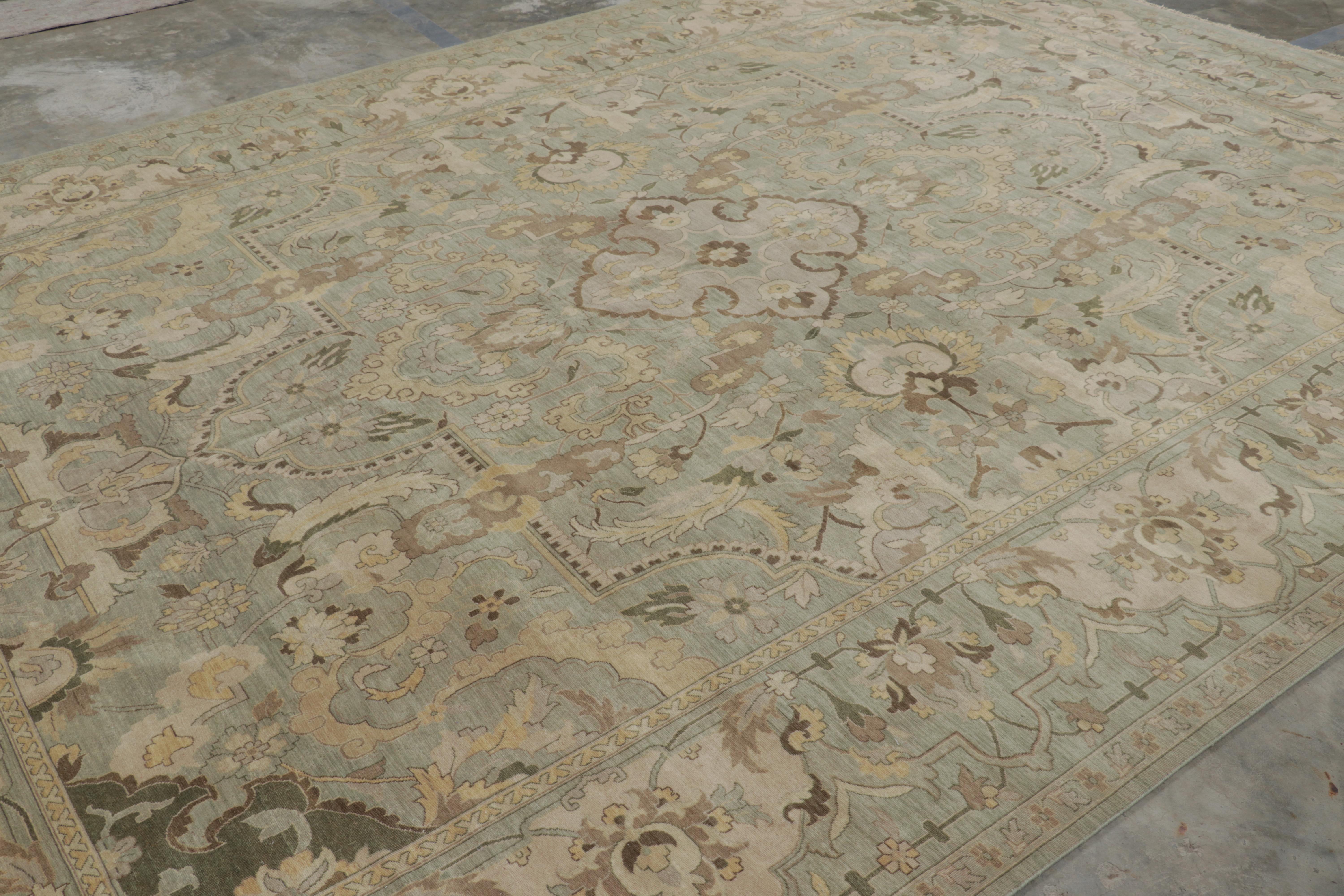 Annodato a mano Rug & Kilim - Tappeto in stile polacco in verde chiaro con medaglioni floreali in vendita