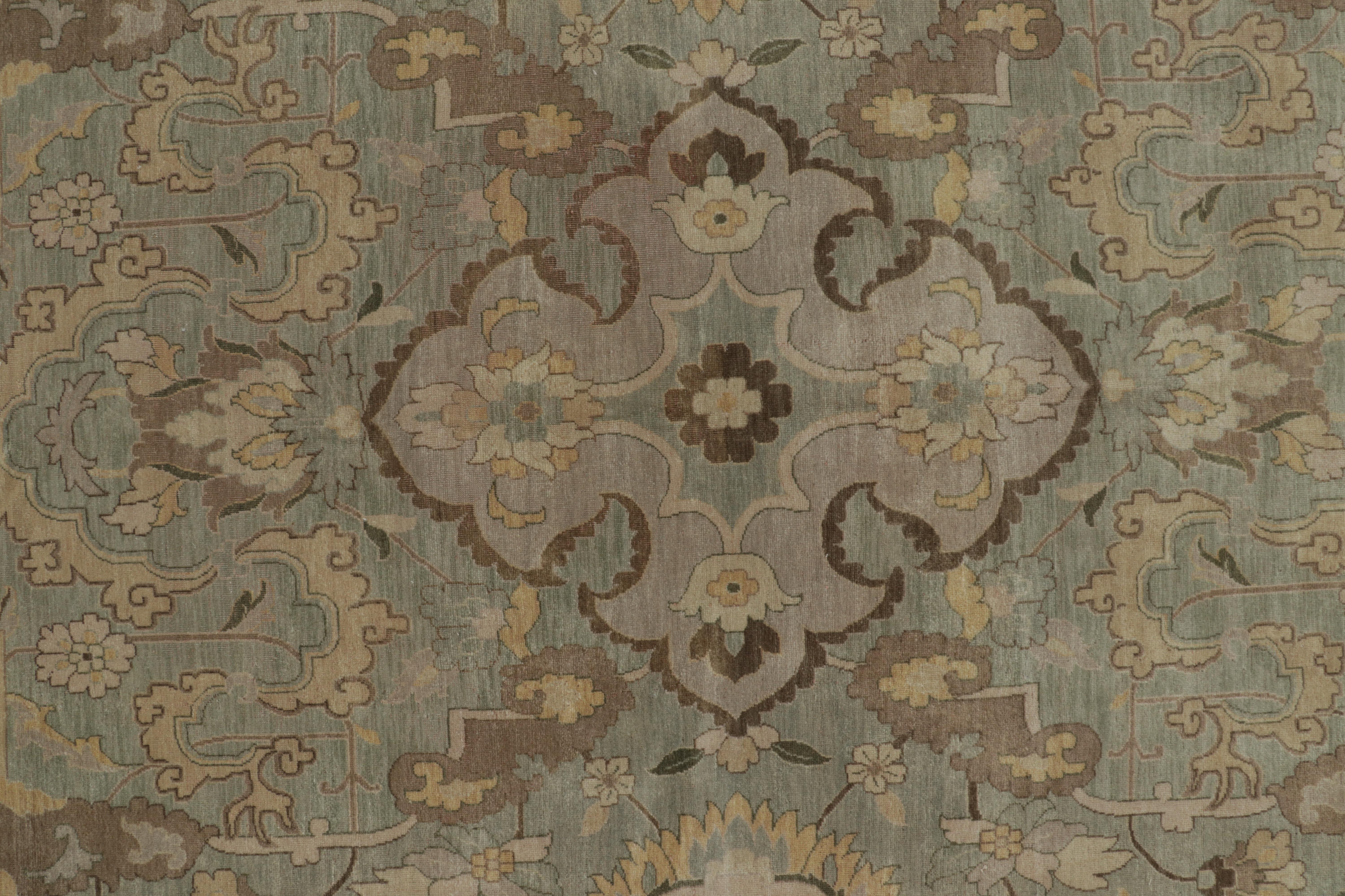 Lana Rug & Kilim - Tappeto in stile polacco in verde chiaro con medaglioni floreali in vendita