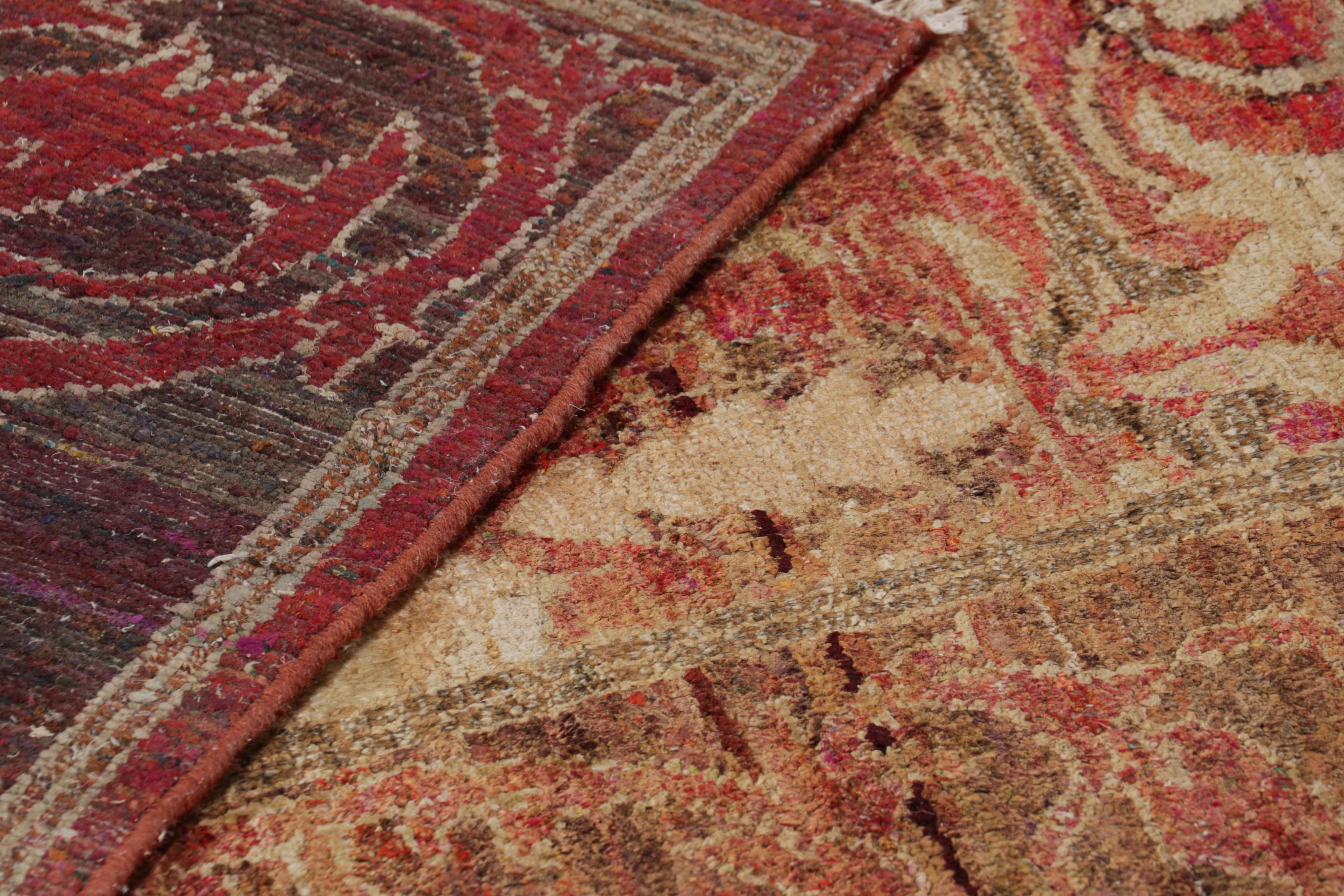 Rug & Kilims Polonaise-Teppich in Rot mit beige-braunen Blumenmustern im Angebot 1