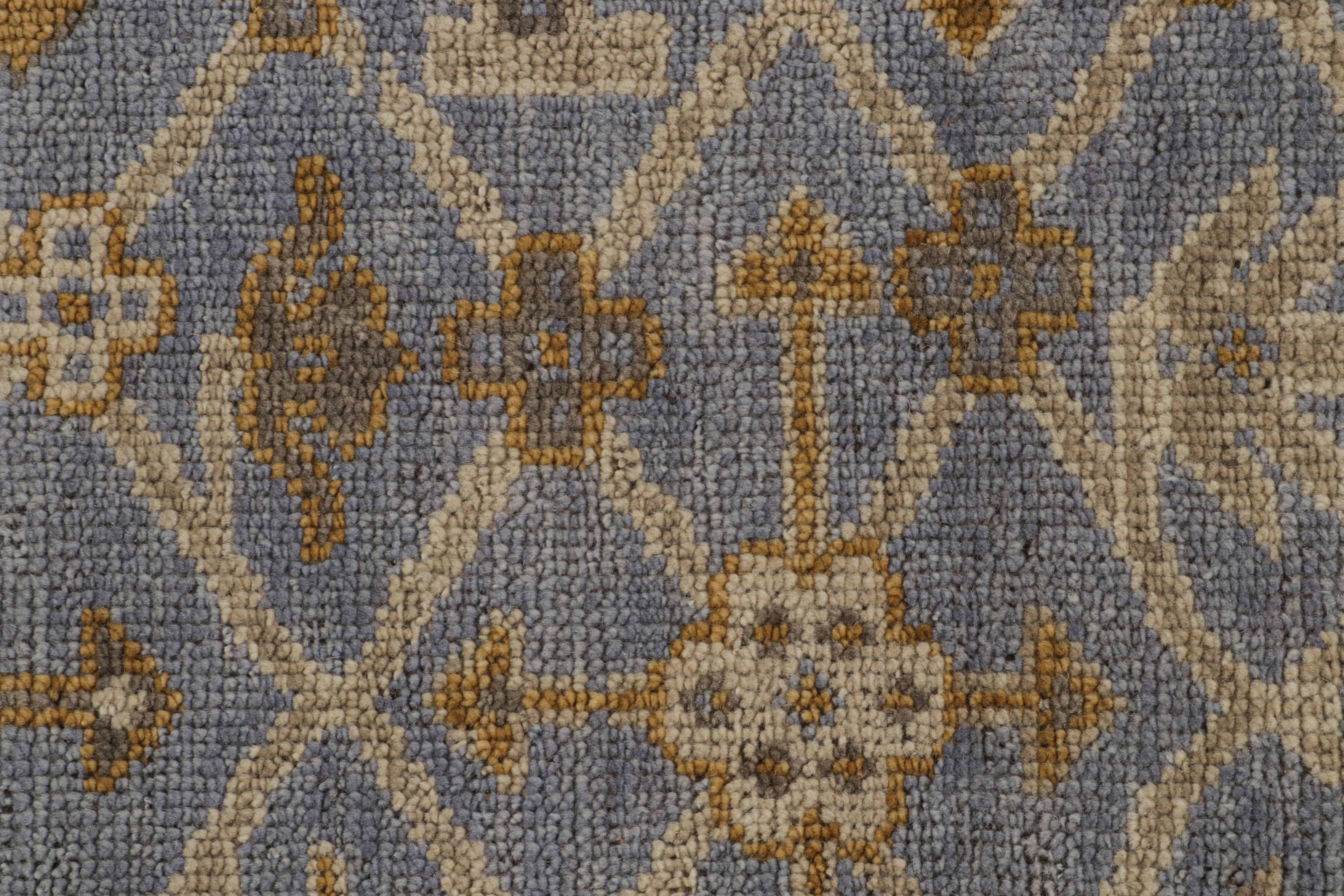 XXIe siècle et contemporain Rug & Kilim's Samarkand Style Rug in Blue with Geometric Patterns (tapis bleu à motifs géométriques) en vente