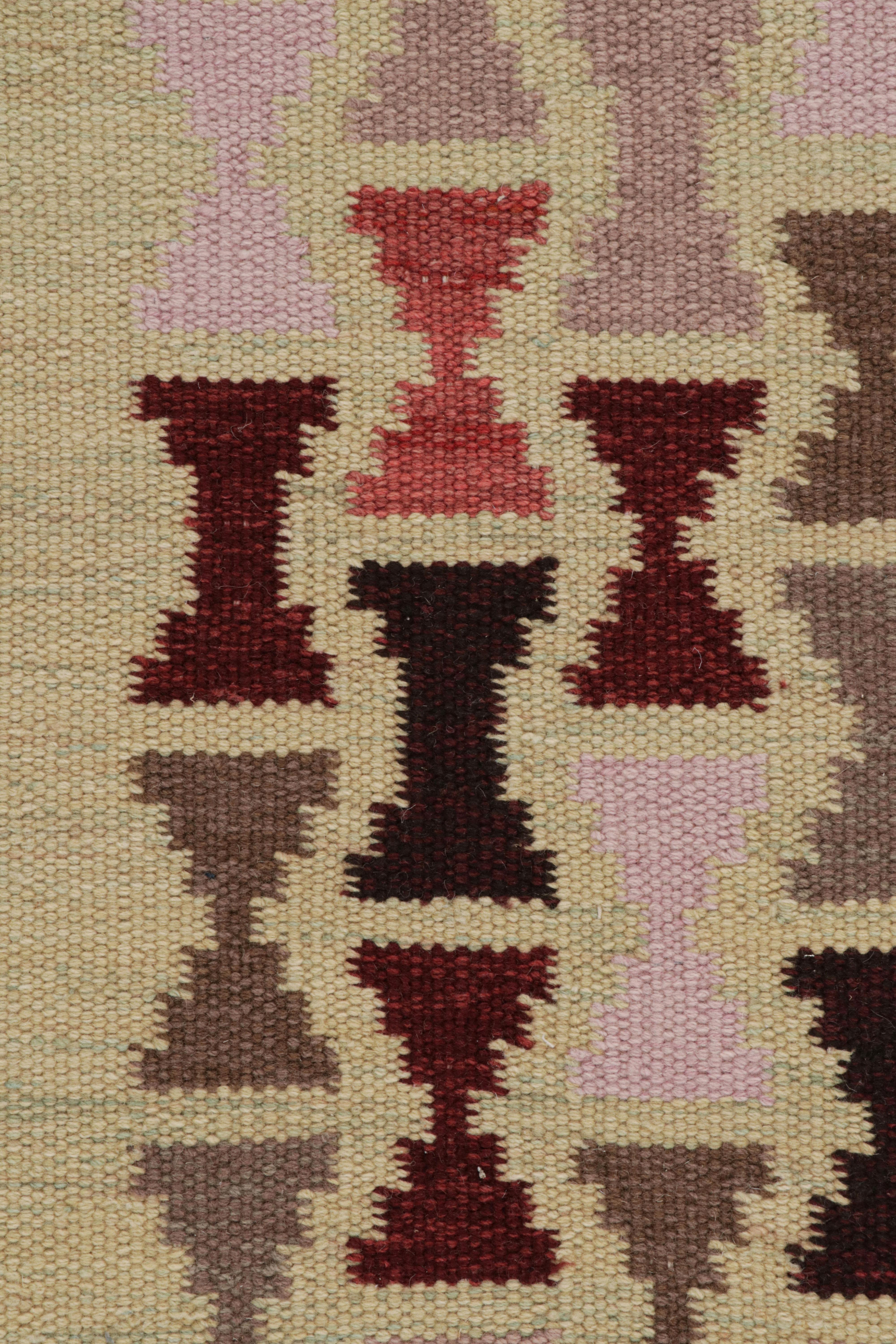Rug & Kilim’s Scandinavian Accent Rug in Cream with Geometric Patterns In New Condition For Sale In Long Island City, NY