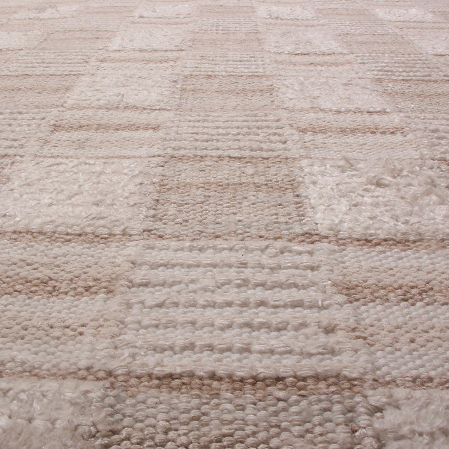 Annodato a mano Rug & Kilim è un tappeto di lana beige-marrone di ispirazione scandinava. in vendita