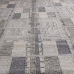 Skandinavischer Kilim-Teppich von Rug & Kilim in Grau, geometrisches Muster überall