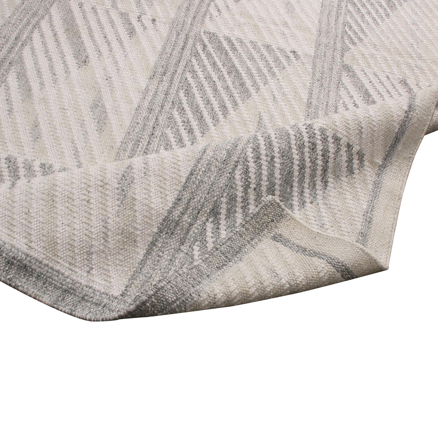Hand-Woven Rug & Kilim’s Scandinavian-Inspired Geometric Gray-White Natural Wool Kilim Rug For Sale