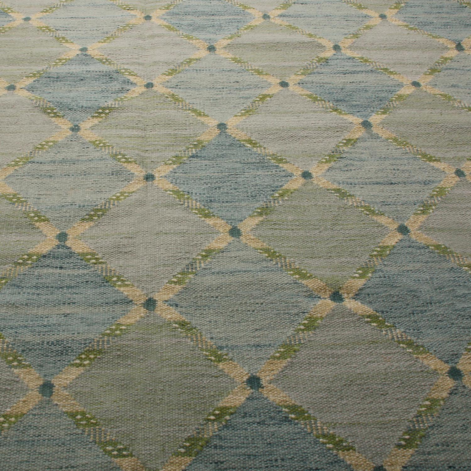 Alfombra geométrica de lana verde y azul de inspiración escandinava Rug & Kilim Anudado a mano en venta