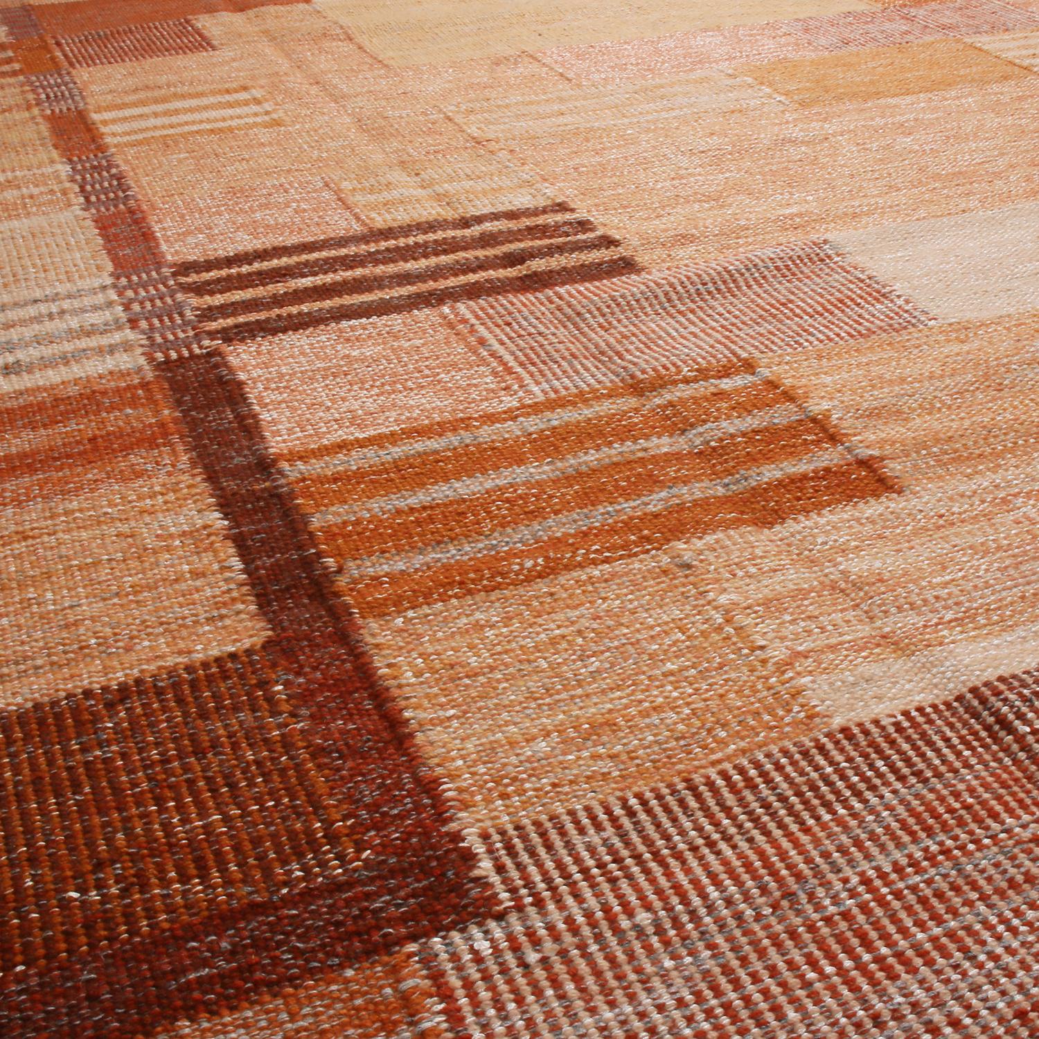 Scandinavian Modern Rug & Kilim’s Scandinavian Inspired Peach and Brown Wool Kilim Rug For Sale