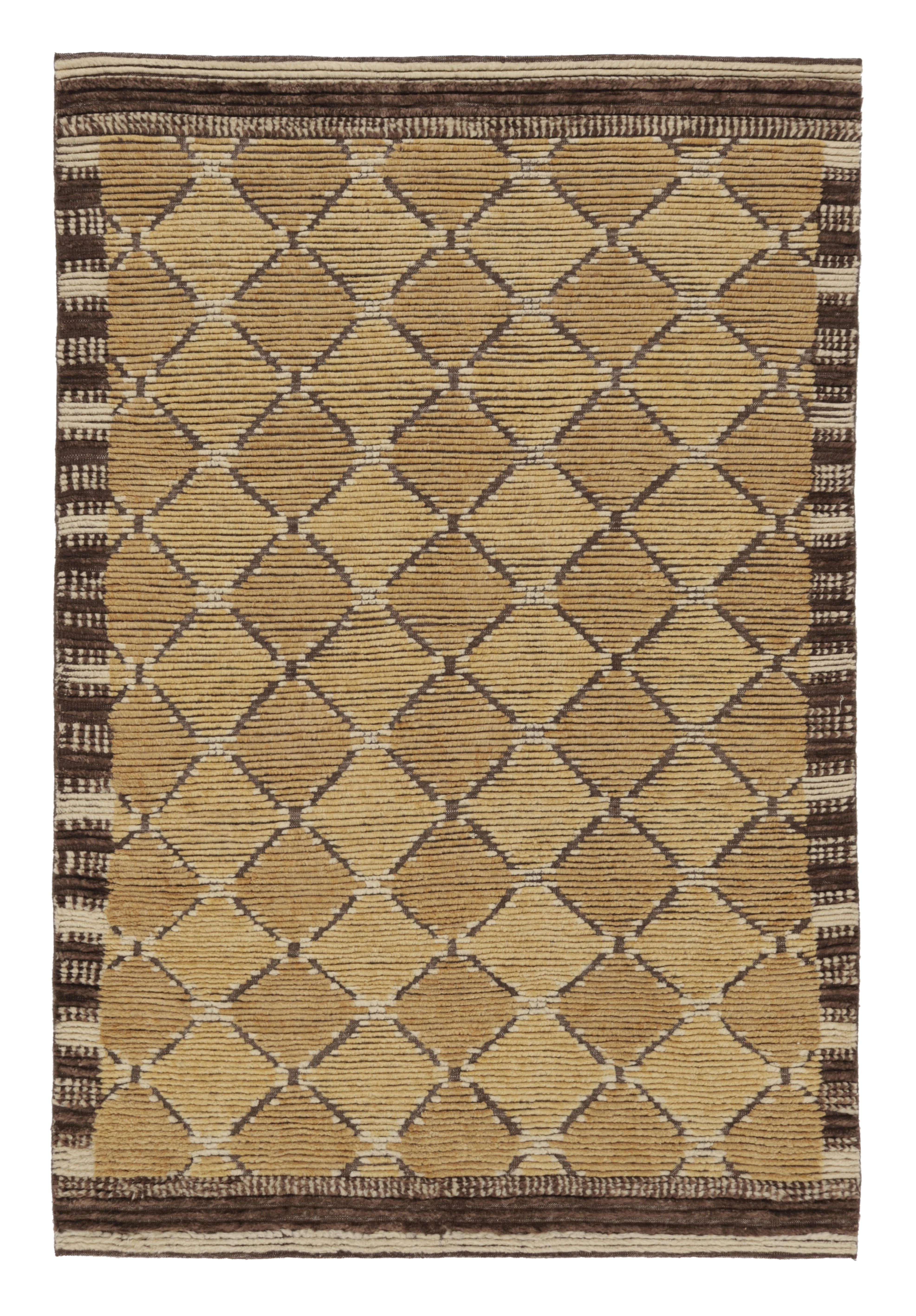 Rug
Kilim
s skandinavisch inspirierter Teppich, Braun mit goldenen geometrischen Mustern