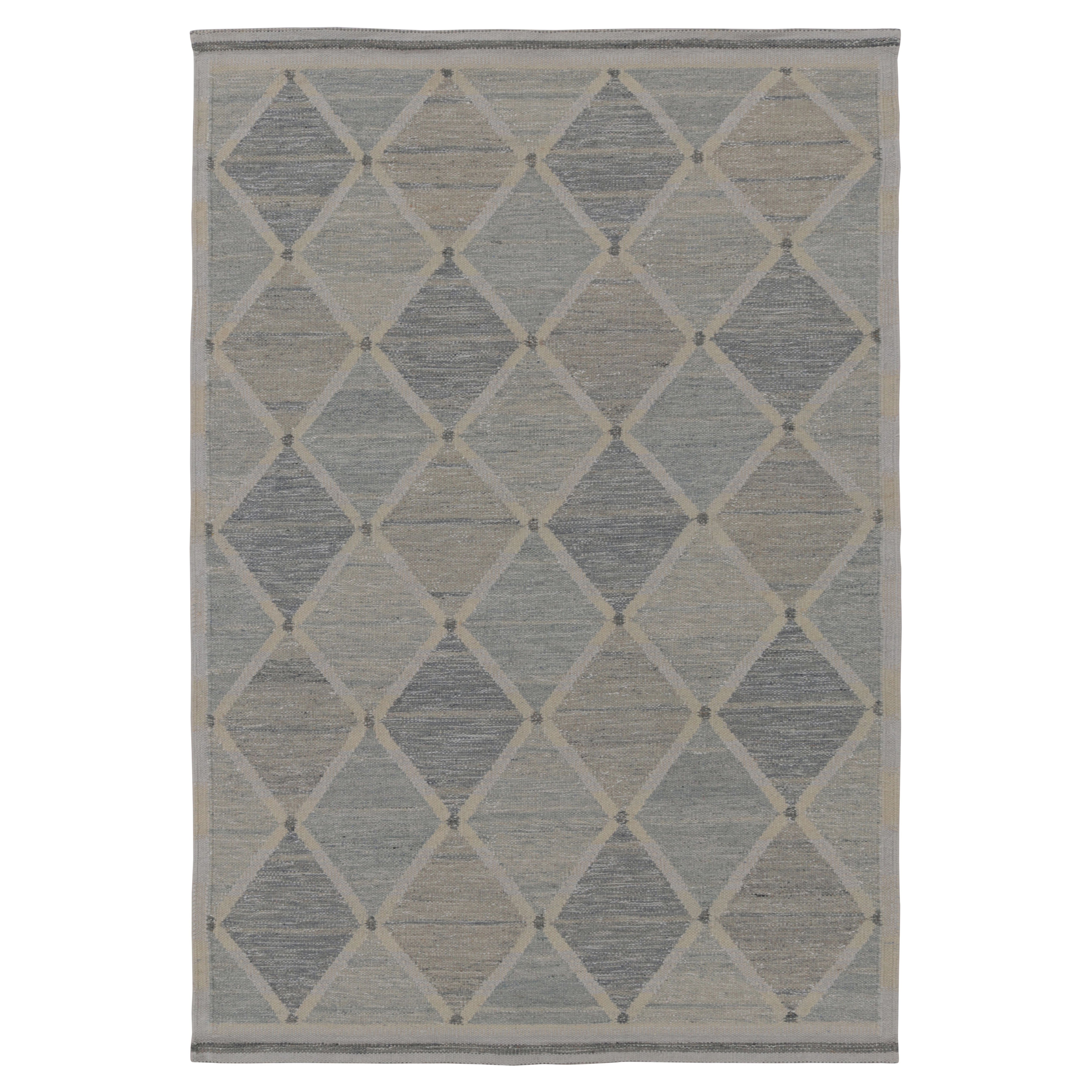 Rug 
Kilim’s Scandinavian-Inspired Rug, Slate 
Silver with Geometric Patterns For Sale