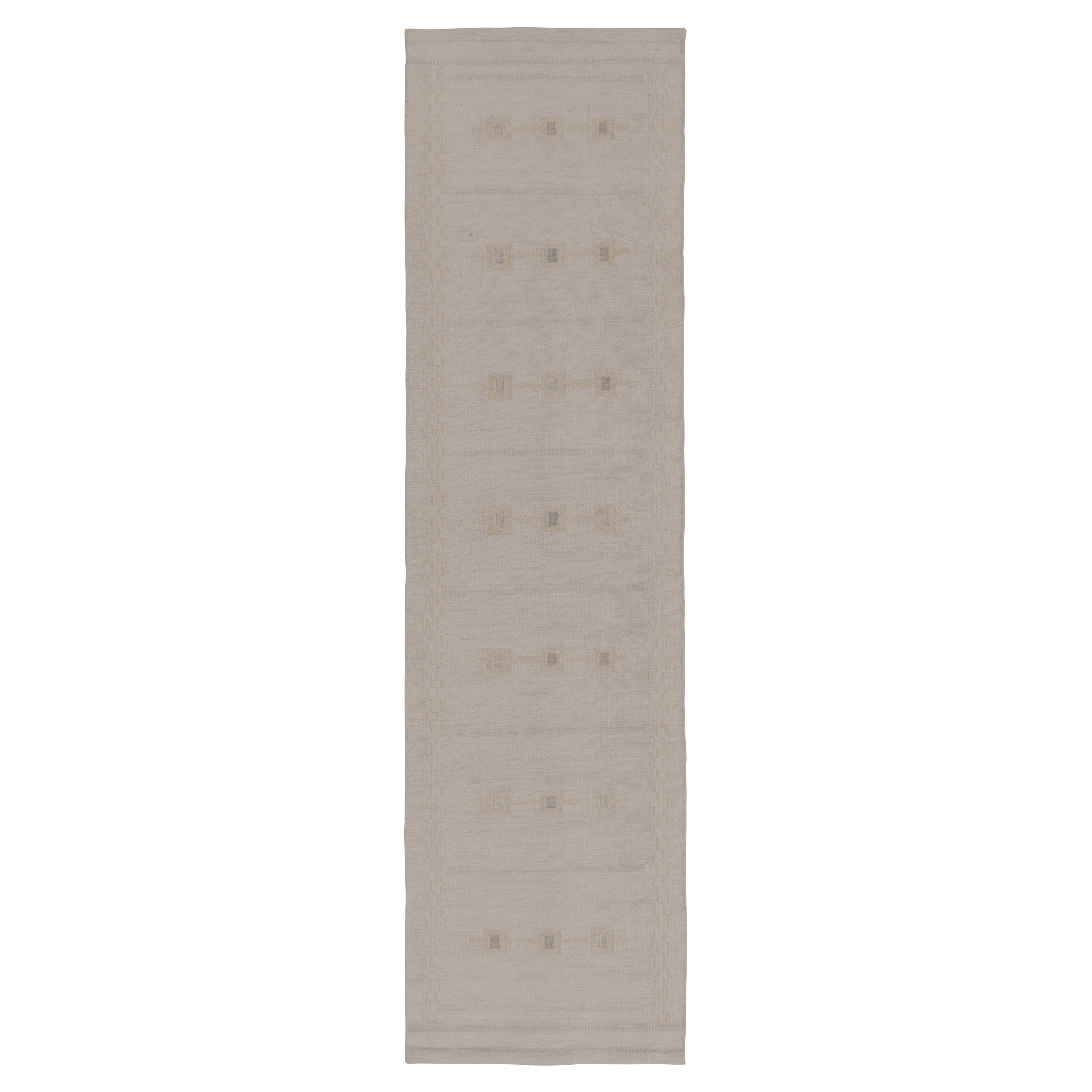 Rug 
Kilim’s Scandinavian-Inspired Runner Rug, Minimalist Geometric Patterns For Sale