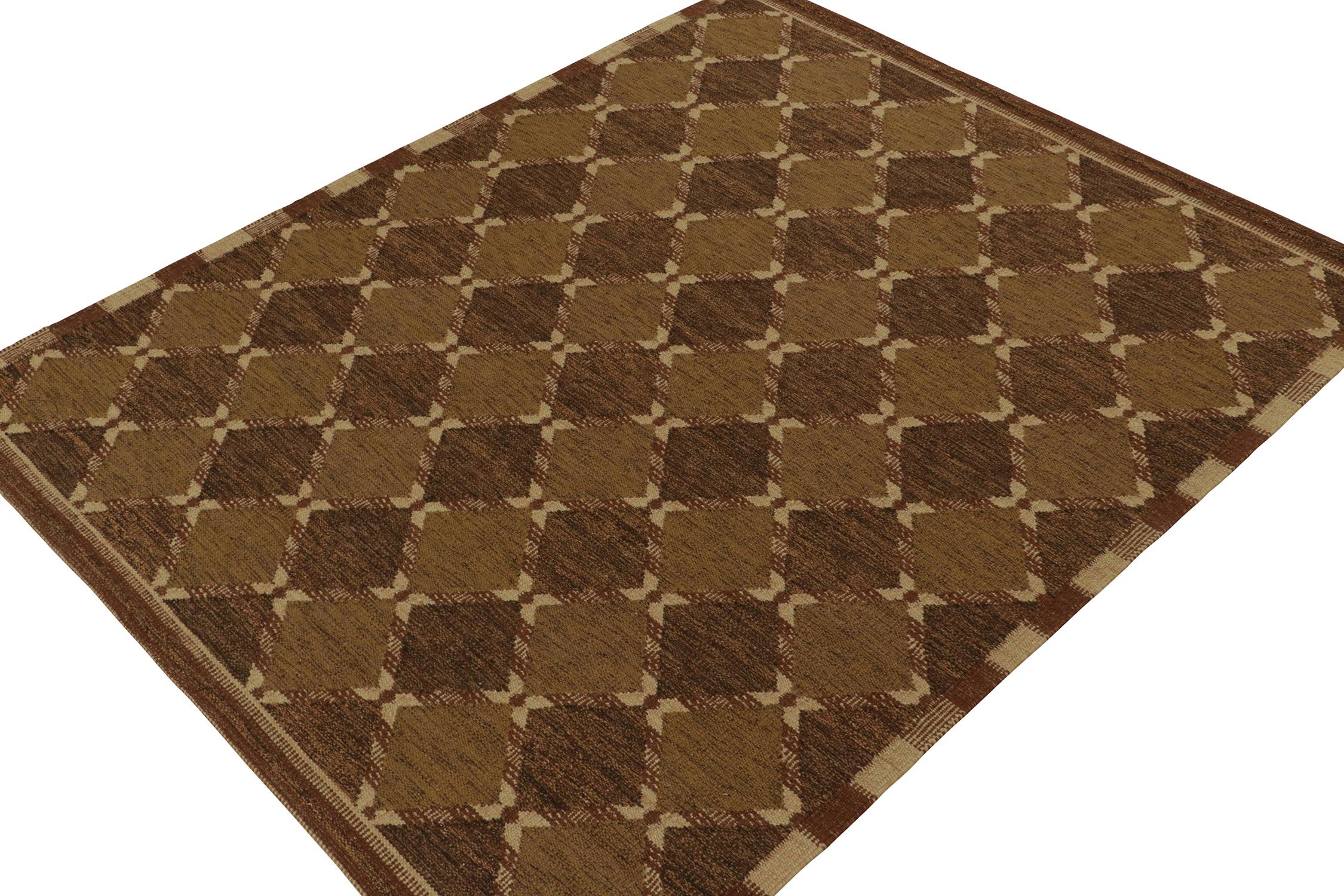 A Swedish style custom kilim from Rug & Kilim’s award-winning Scandinavian flat weave collection. Handwoven in wool with silk and cotton accents.
Further on the design: 
This rug enjoys a smart, natural movement with crisp trellis patterns in warm