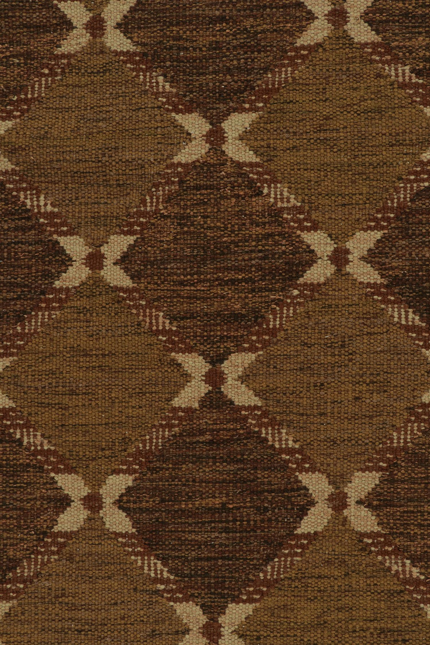 Rug & Kilim’s Scandinavian Kilim Style Custom in Beige and Brown Trellis Pattern In New Condition For Sale In Long Island City, NY