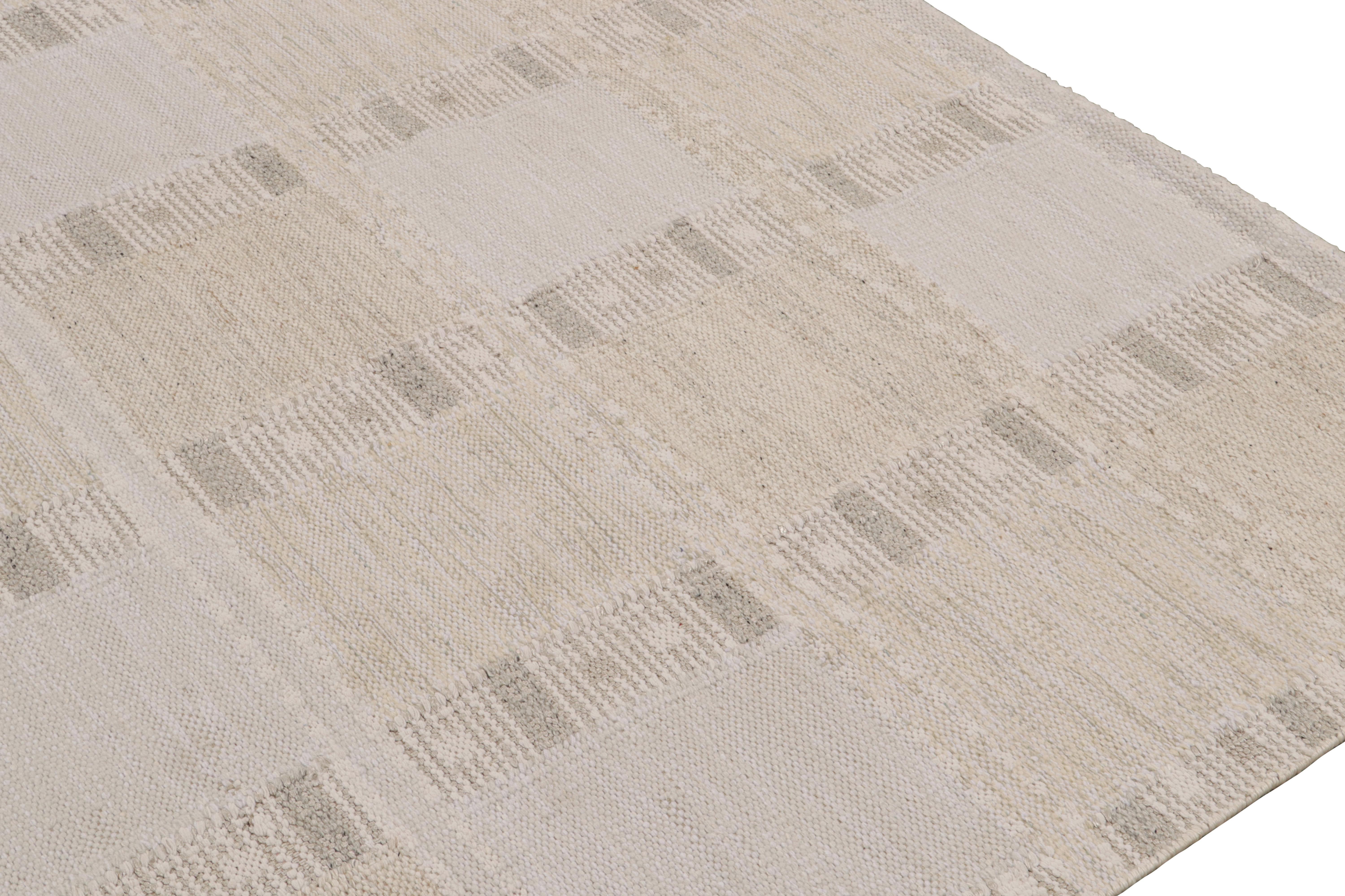 Hand-Woven Rug & Kilim’s Scandinavian Kilim style custom rug design with Geometric Pattern For Sale