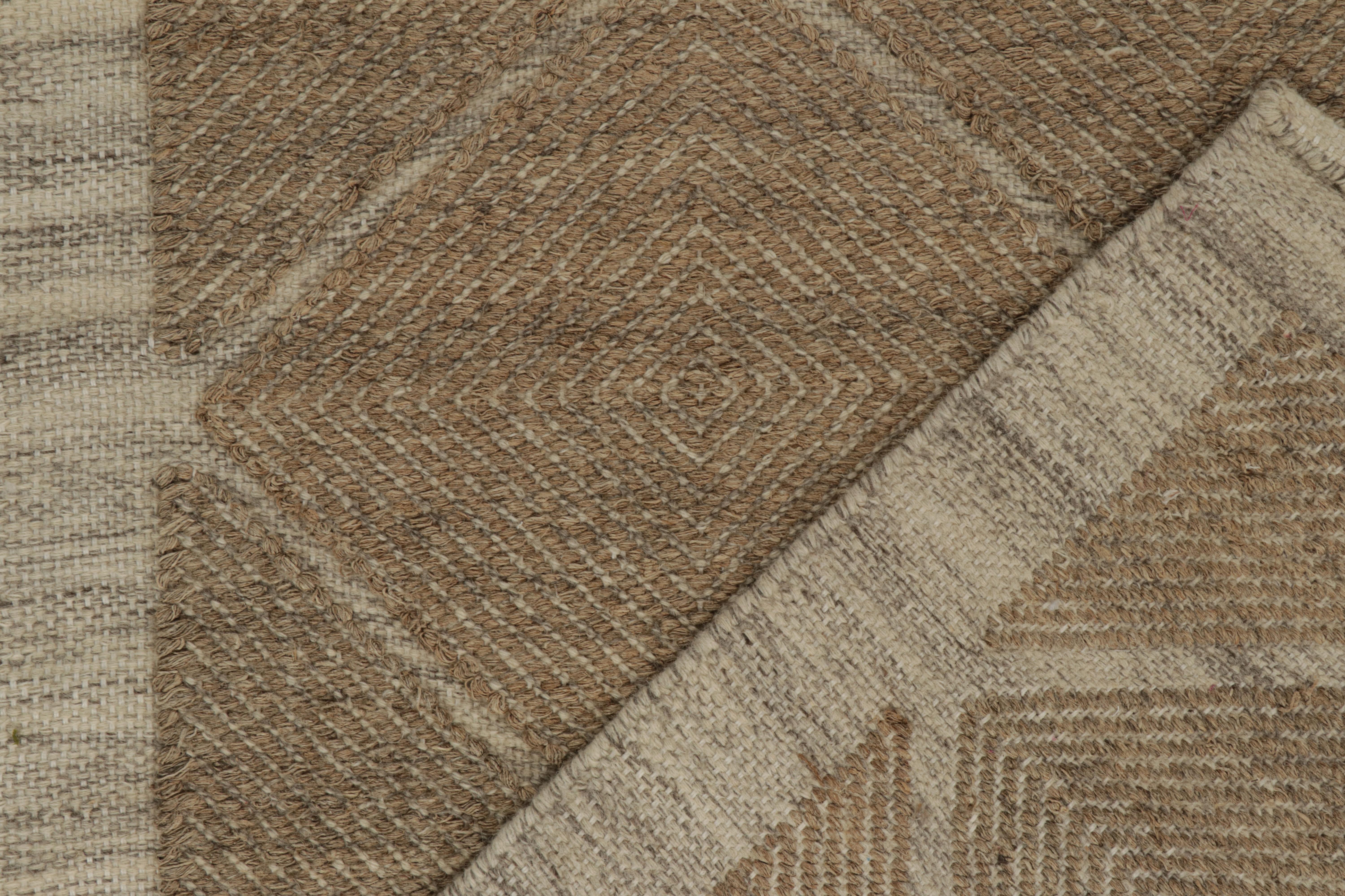 XXIe siècle et contemporain Rug & Kilim's Scandinavian Kilim Style Hemp Rug in Beige-Brown Diamond Patterns (Tapis en chanvre de style Kilim scandinave à motifs de diamants beige et marron) en vente