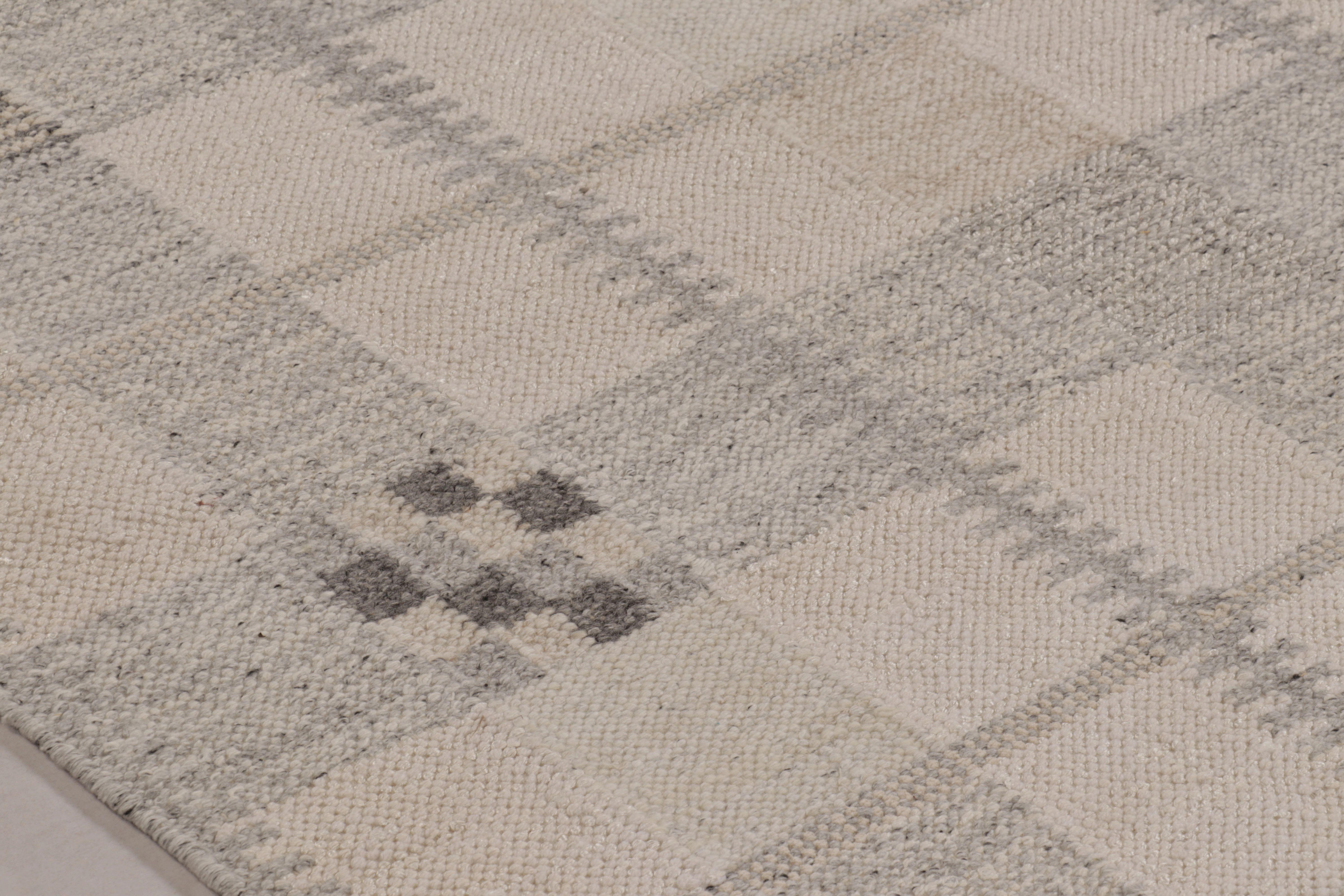 Modern Rug & Kilim’s Scandinavian-Inspired Rug, Minimalist Geometric Patterns in Grays For Sale