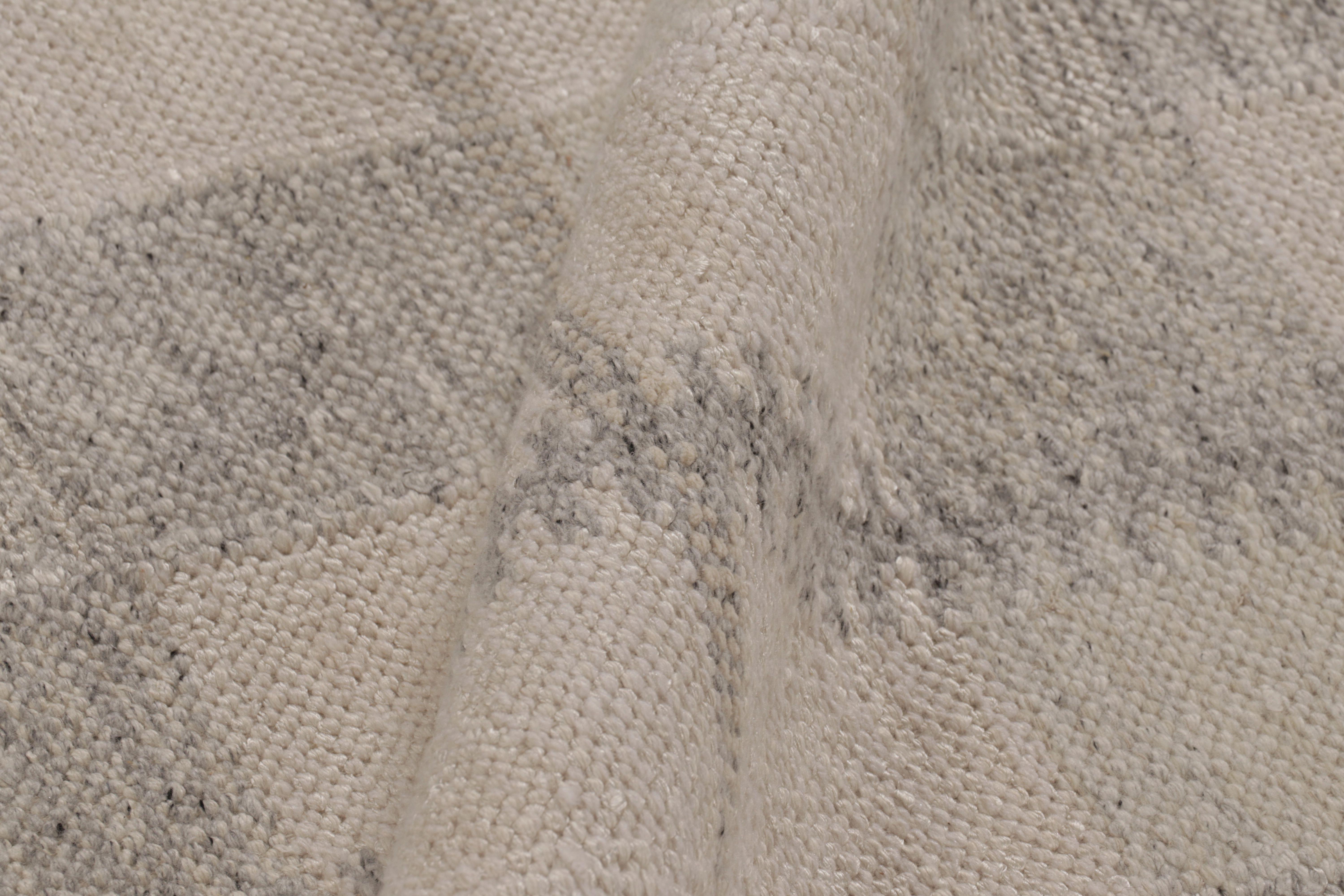 Contemporary Rug & Kilim’s Scandinavian-Inspired Rug, Minimalist Geometric Patterns in Grays For Sale