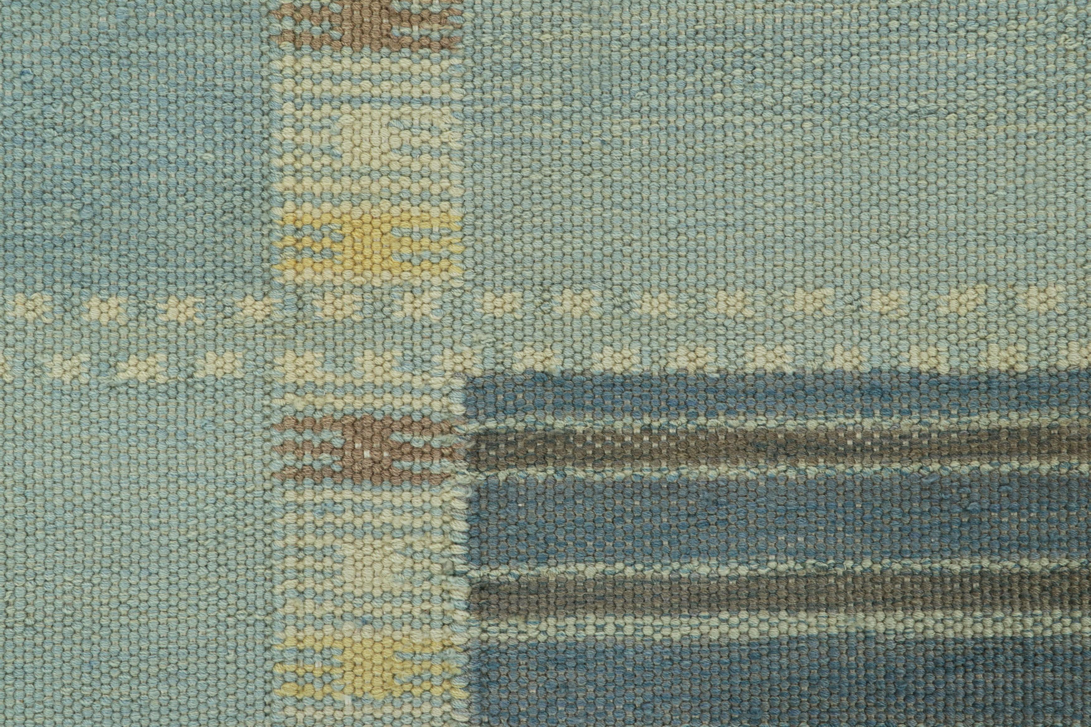 Alfombra escandinava de Rug & Kilim en azul y crema, con motivos geométricos Moderno en venta