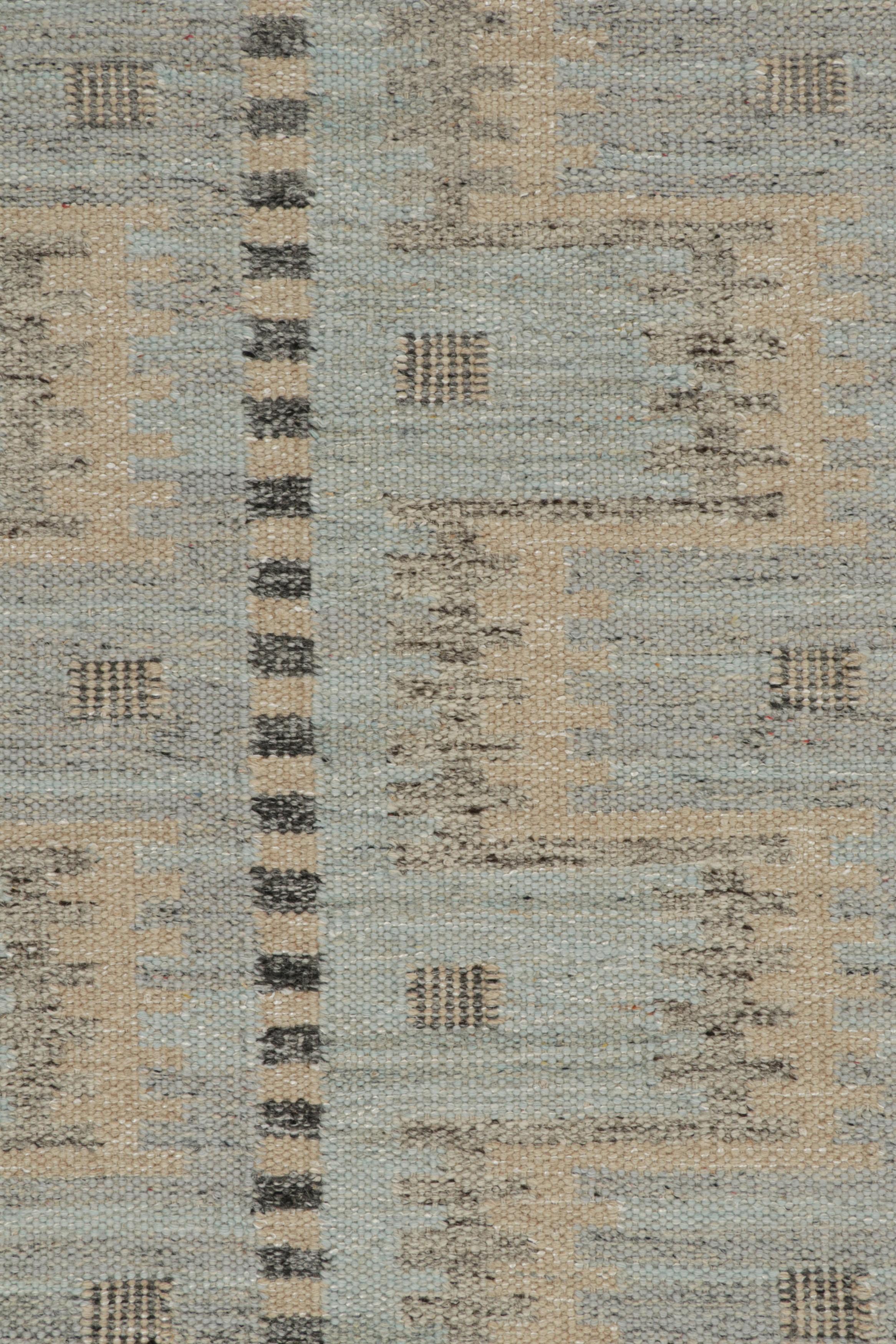 Tappeto scandinavo Rug & Kilim in blu con motivi geometrici In condizioni Nuovo in vendita a Long Island City, NY