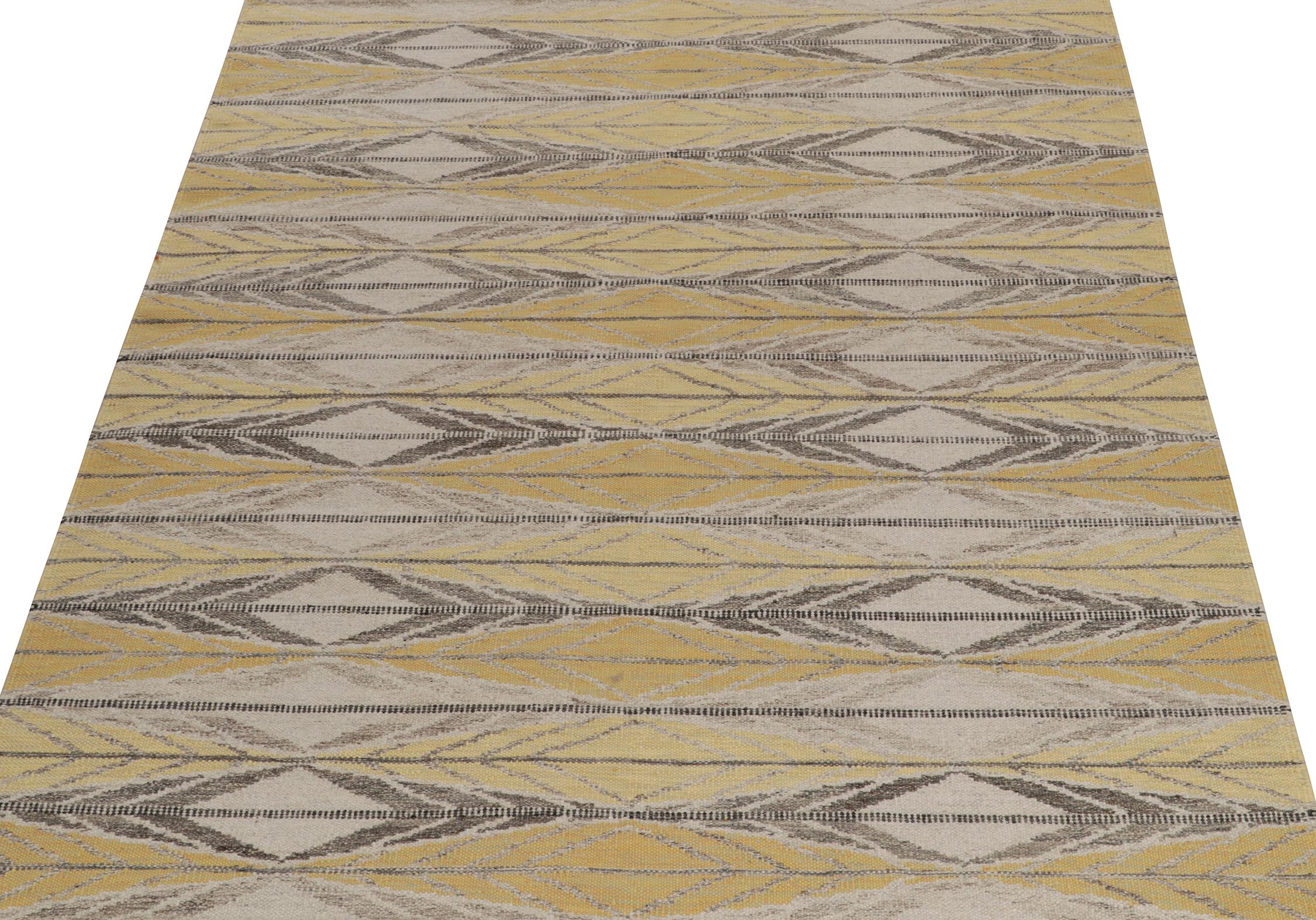 Scandinavian Modern Rug & Kilim’s Scandinavian Style Custom Kilim in Gold & Gray Geometric Pattern For Sale