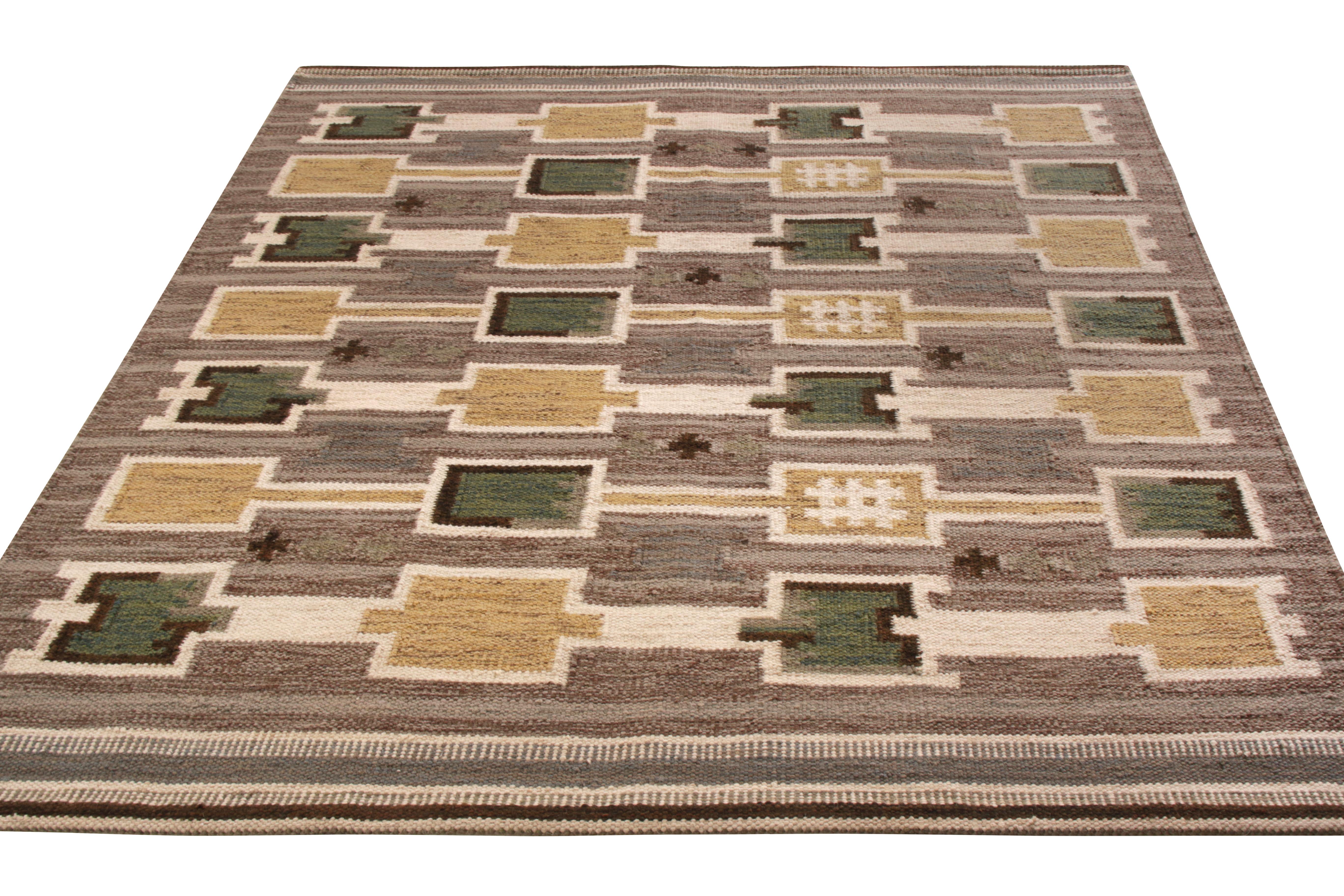 Ein individuelles Kilim-Design aus der begehrten Scandinavian Collection'S von Rug & Kilim. Diese quadratische Zeichnung aus handgewebter Wolle mit ungefärbten, natürlichen Garnen, die einzigartige Farbakzente setzen, ist von der idyllischen