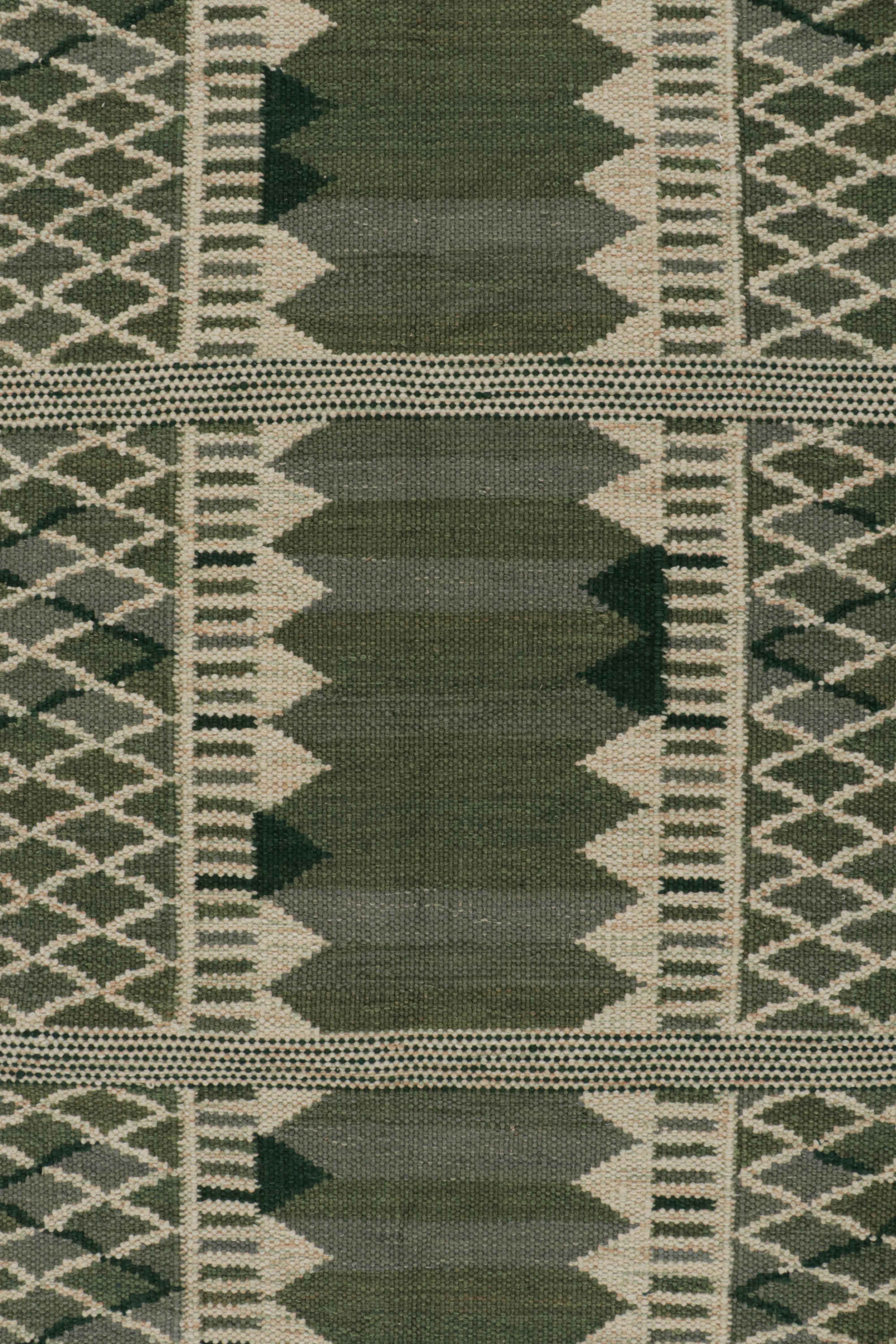 Rug & Kilim’s Scandinavian Style Custom Kilim Rug Design with Geometric Patterns In New Condition For Sale In Long Island City, NY