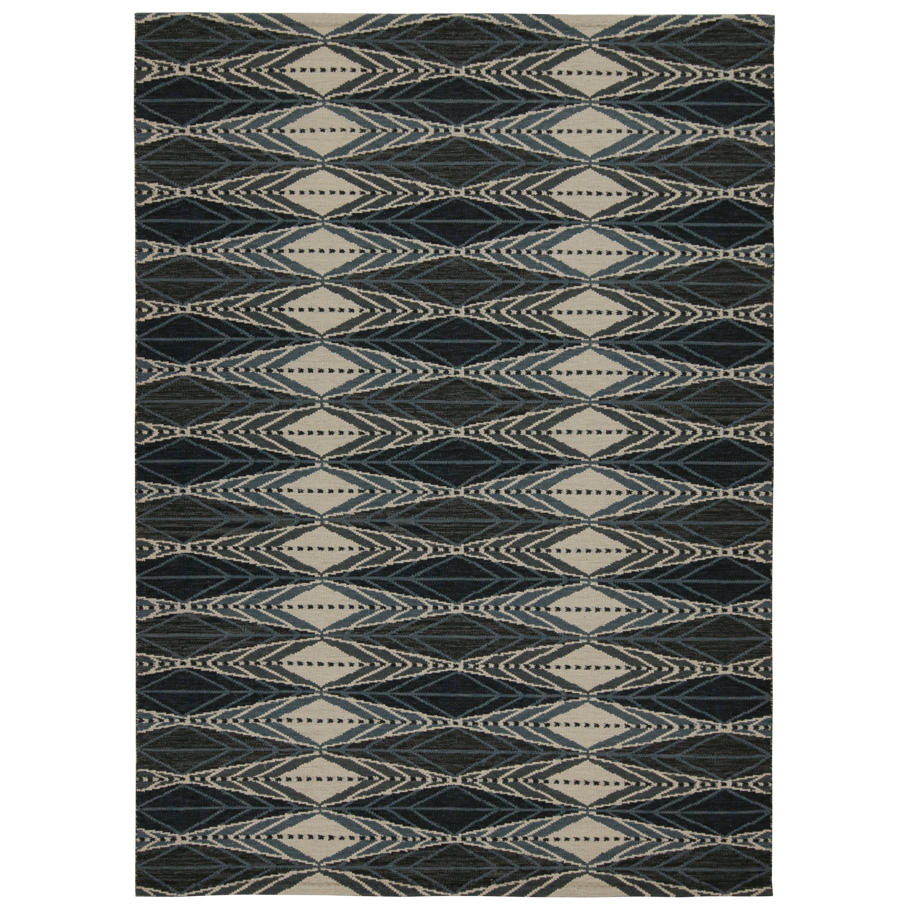 Rug & Kilim's Scandinavian Style Custom Kilim Rug Design with Geometric Patterns (en anglais)