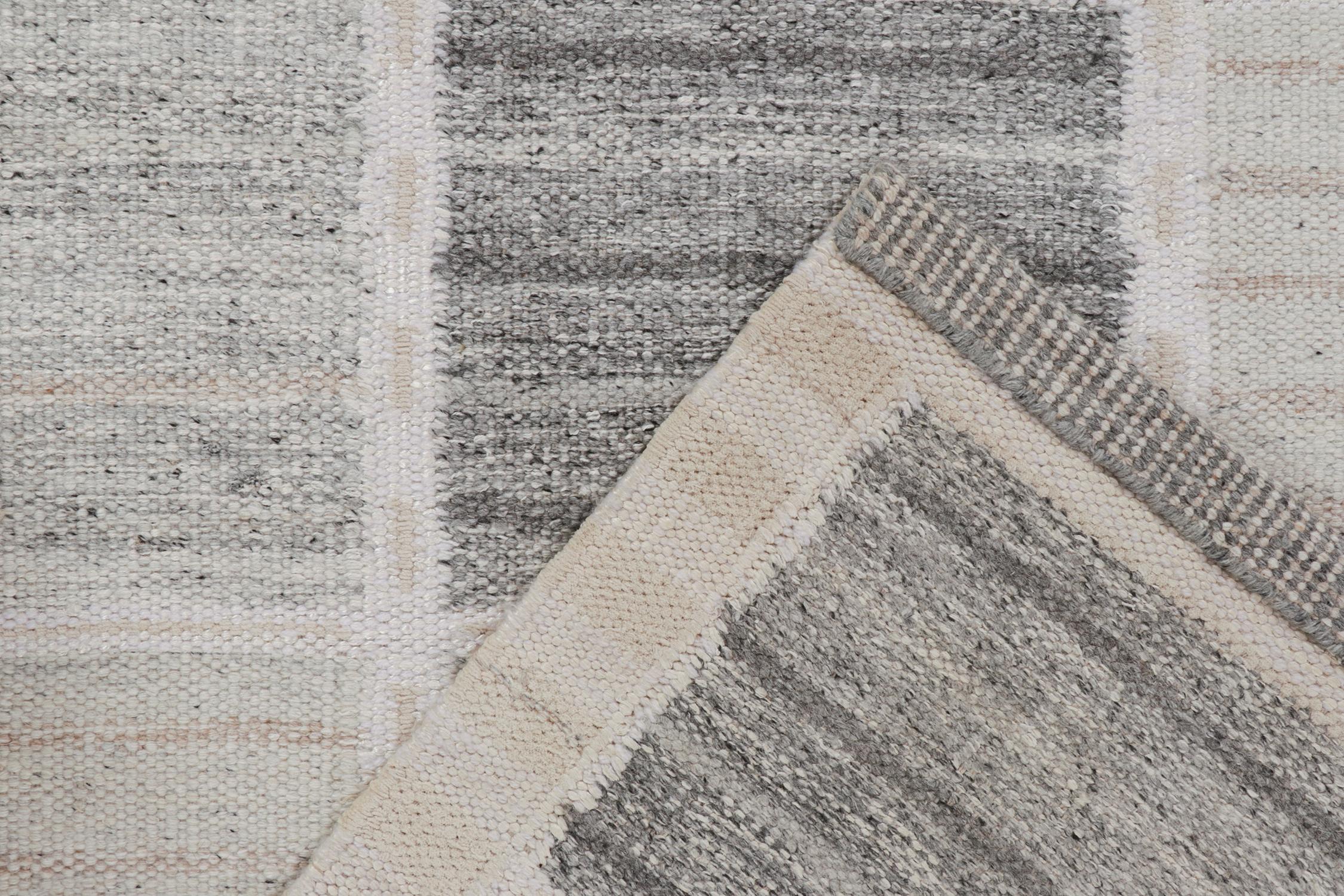 Contemporary Rug & Kilim’s Scandinavian Style Custom Kilim Rug in Greige Geometric Pattern For Sale