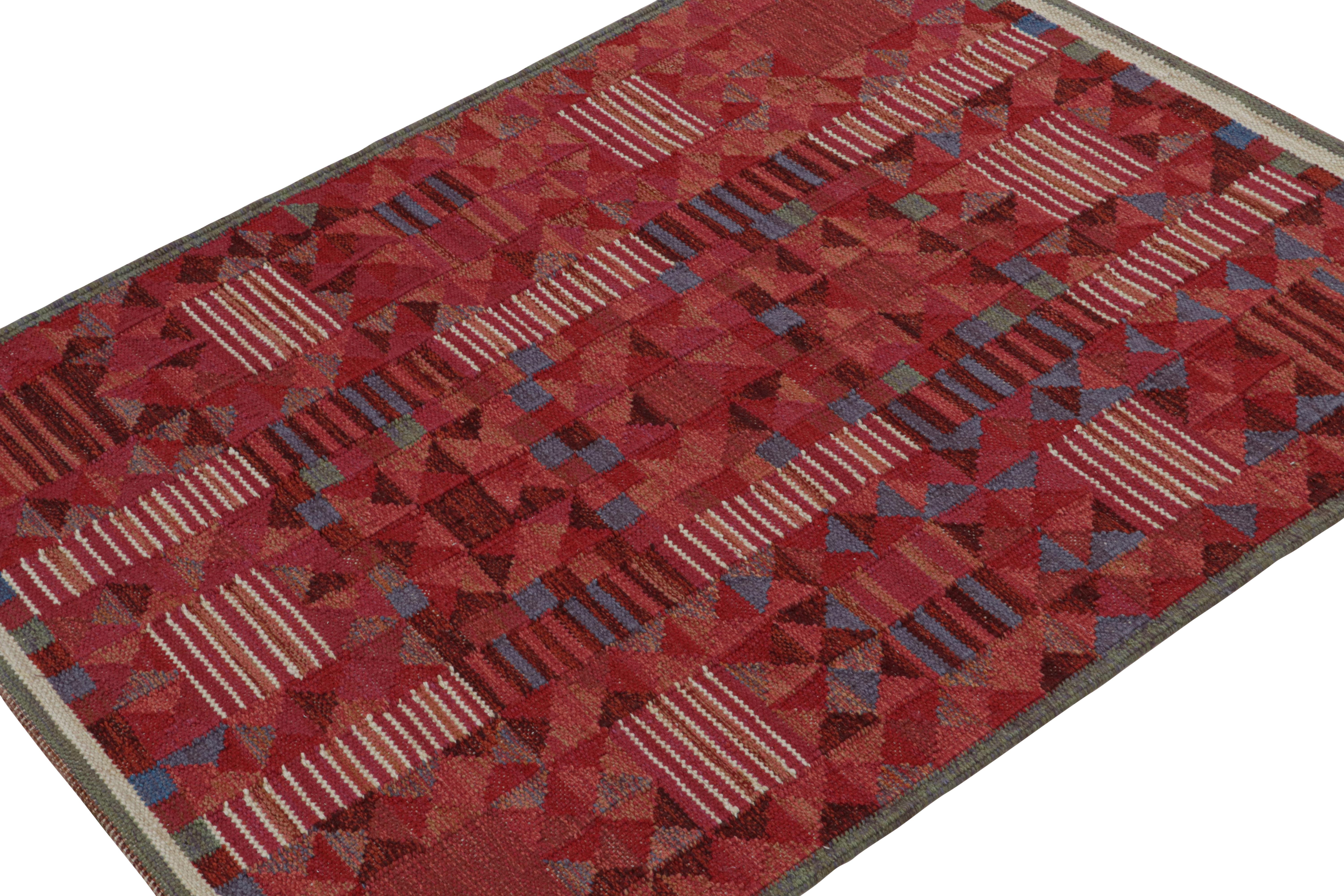 Ce modèle de kilim personnalisé de style suédois est issu de la collection de tapis scandinaves primés de Rug & Kilim.

Sur le Design : 

Ces photos représentent un tissage plat personnalisé 5x7 récemment vendu dans cette collection, tissé à la main