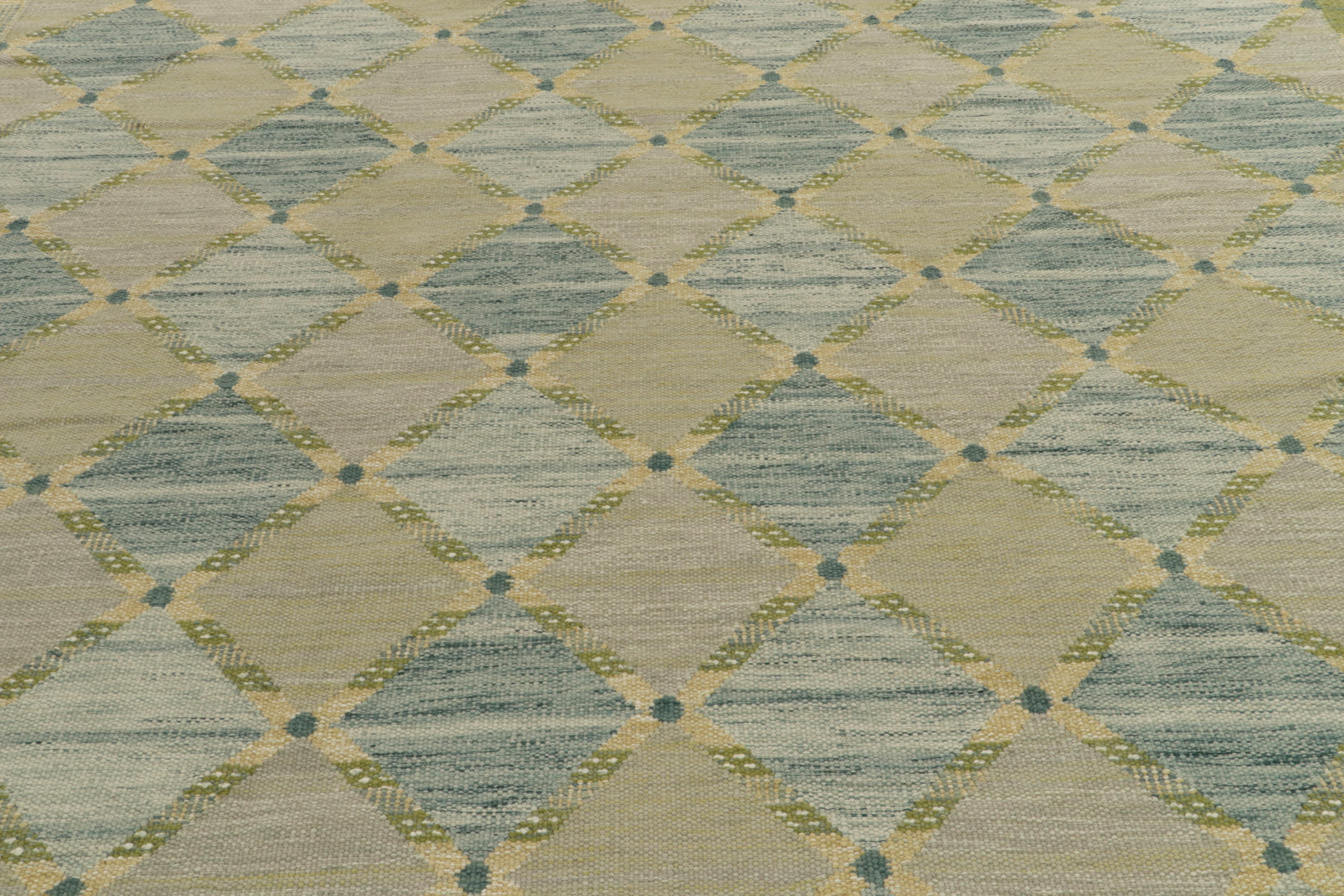Maßgefertigte Kelim-Teppiche von Teppich & Kilim im skandinavischen Stil mit blauen, grünen Spaliern im Zustand „Neu“ im Angebot in Long Island City, NY