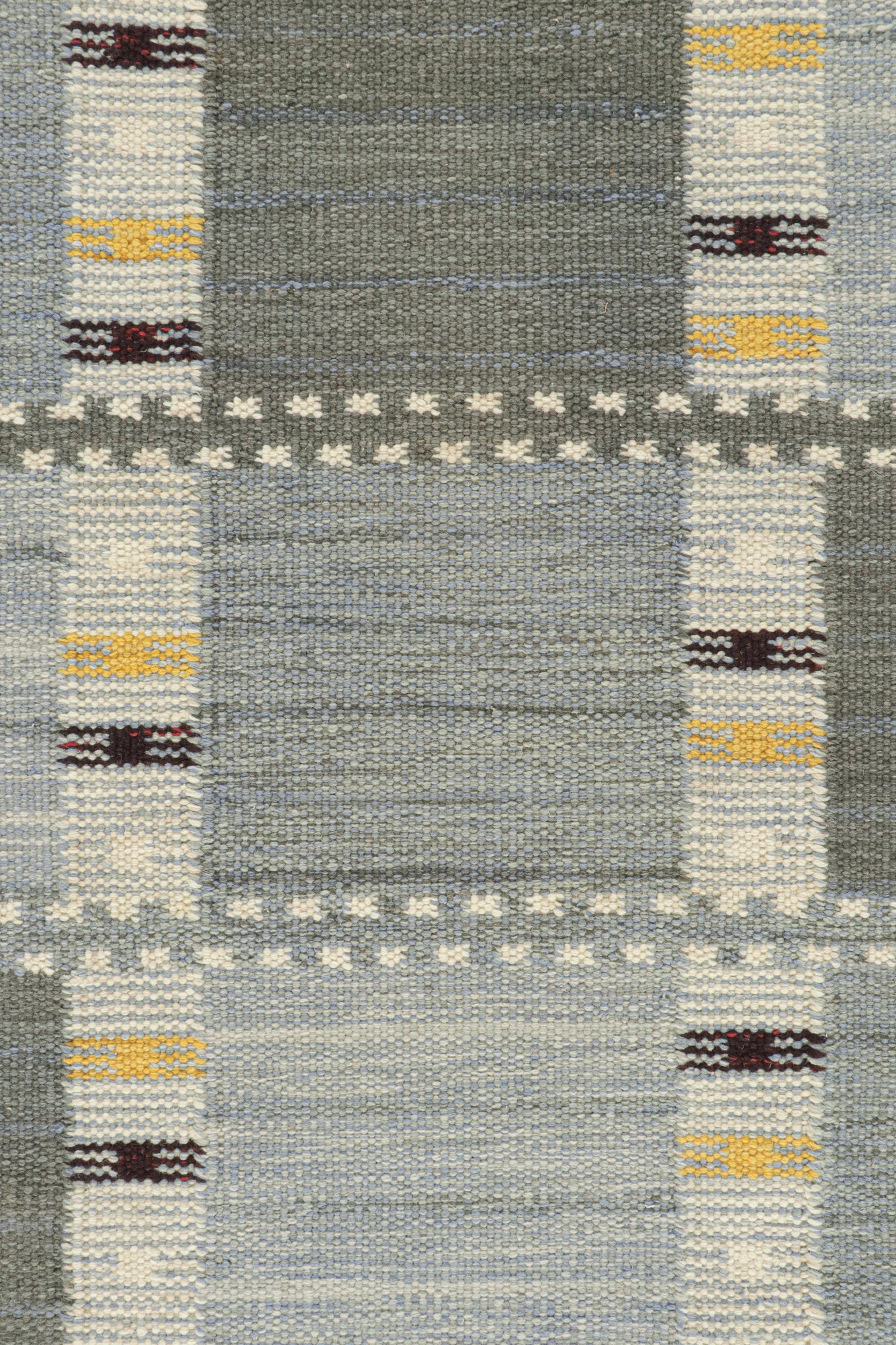 Rug & Kilim’s Scandinavian Style Custom Kilim with Geometric Pattern In New Condition For Sale In Long Island City, NY