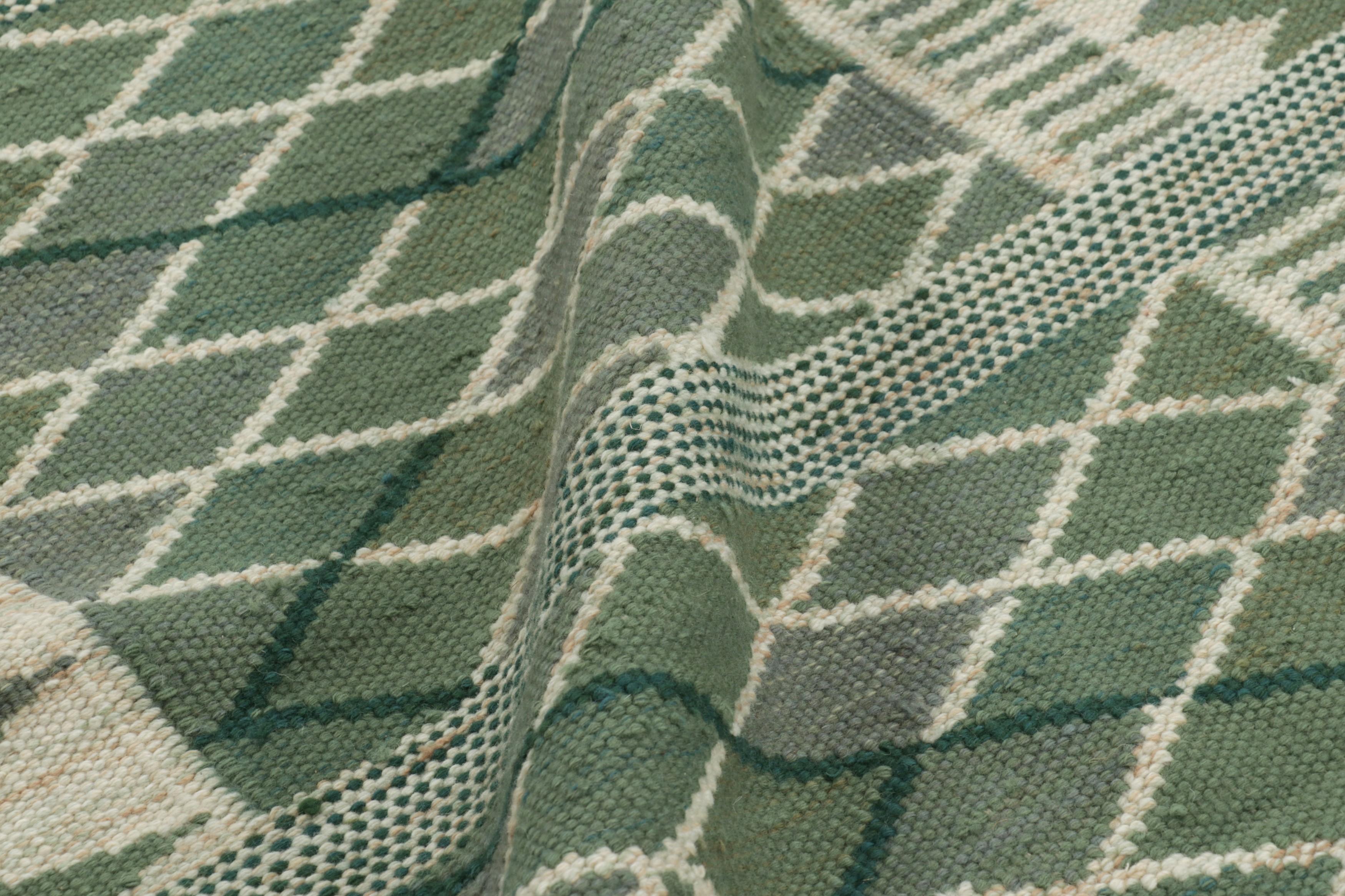 XXIe siècle et contemporain Rug & Kilim's Scandinavian Style Custom Rug Design, Green with Geometric Pattern (tapis de style scandinave sur mesure, vert avec motif géométrique) en vente