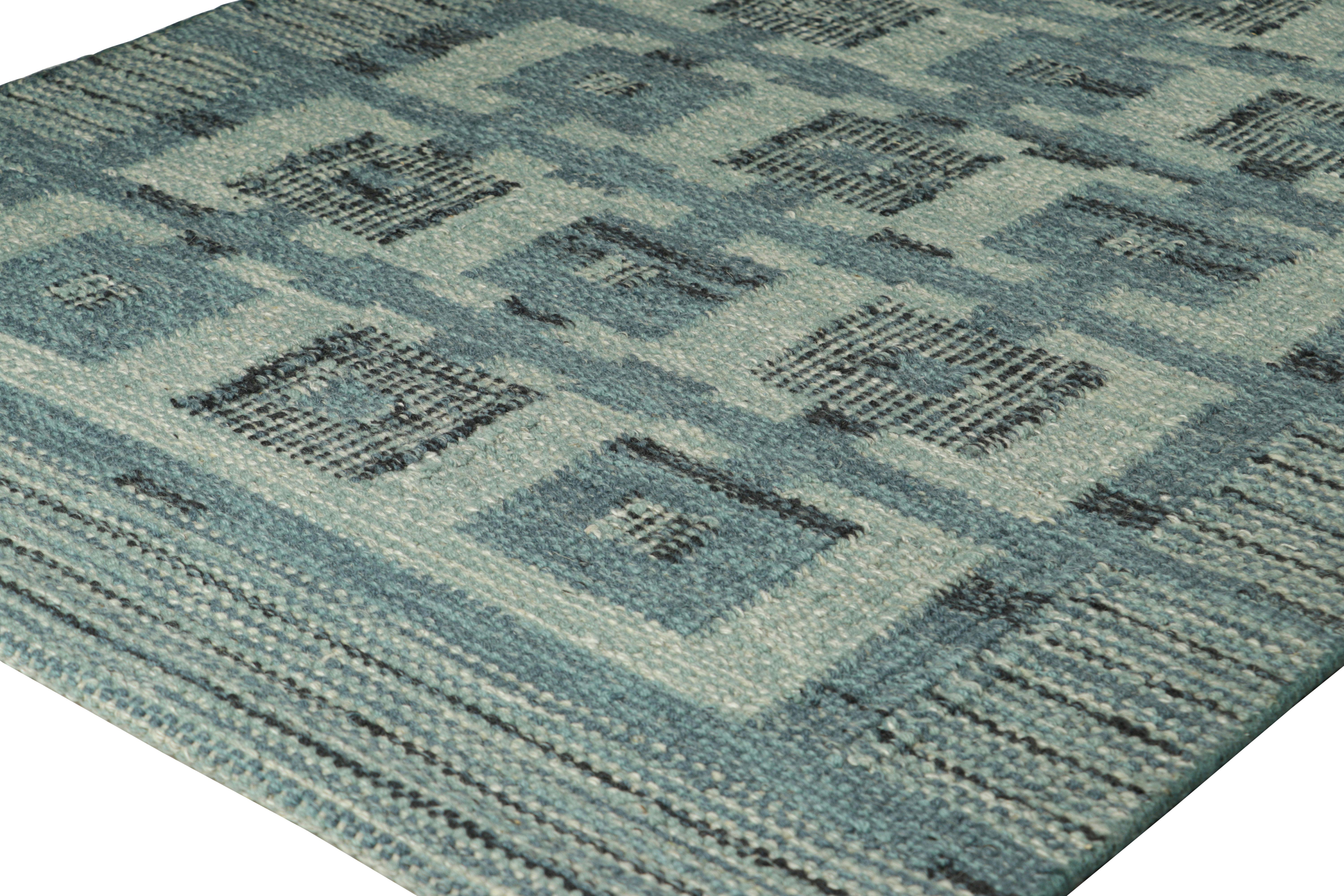 Skandinavischer Teppich von Rug & Kilim in Blau mit geometrischen Mustern (Moderne) im Angebot