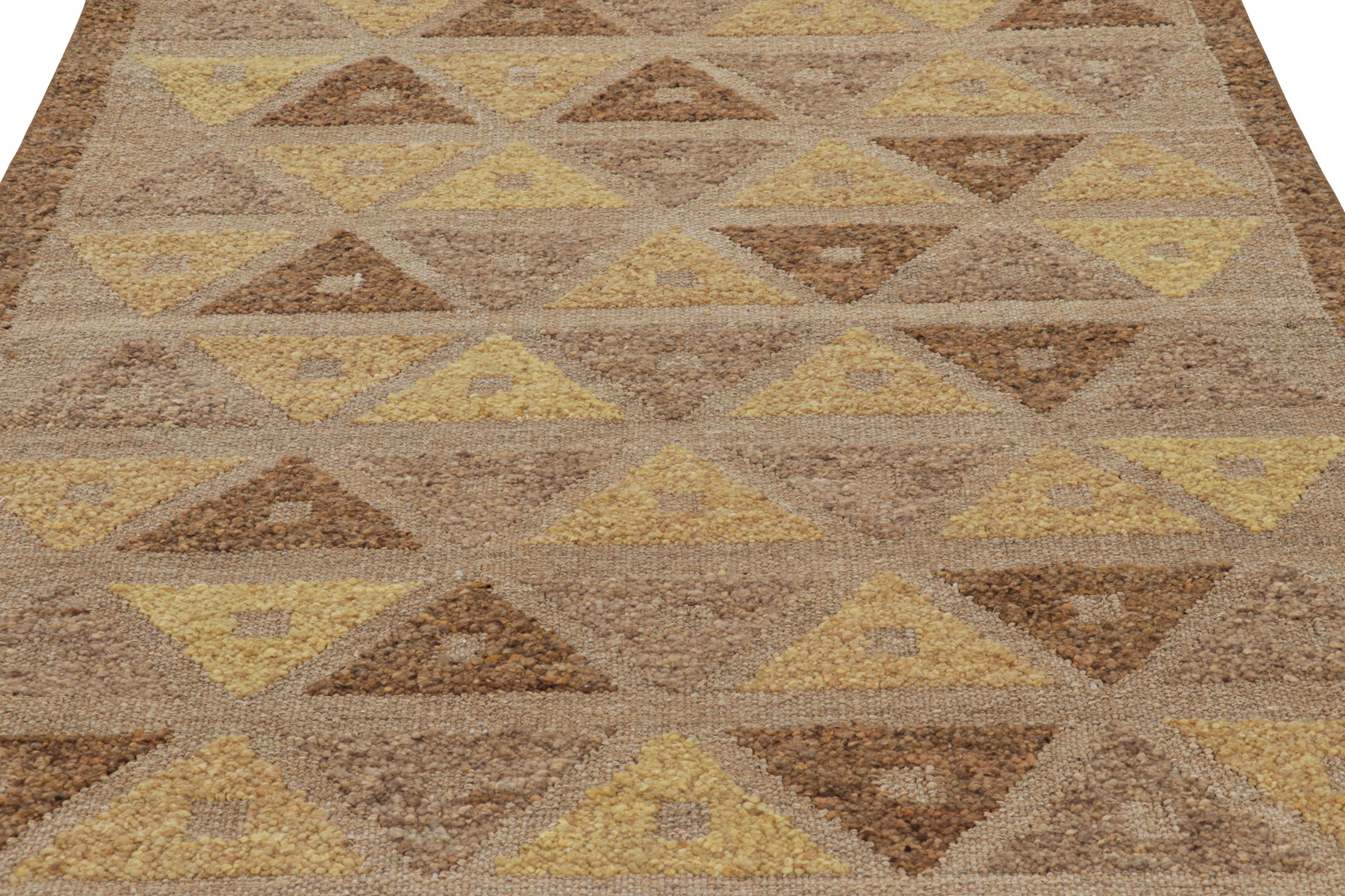This 6x9 custom rug design is from the inventive “Nu” texture in Rug & Kilim’s award-winning Scandinavian flat weave collection. 

On the Design

These photos represent a recently sold 6x9 rug in our “Nu” flat weave construction, handwoven in wool