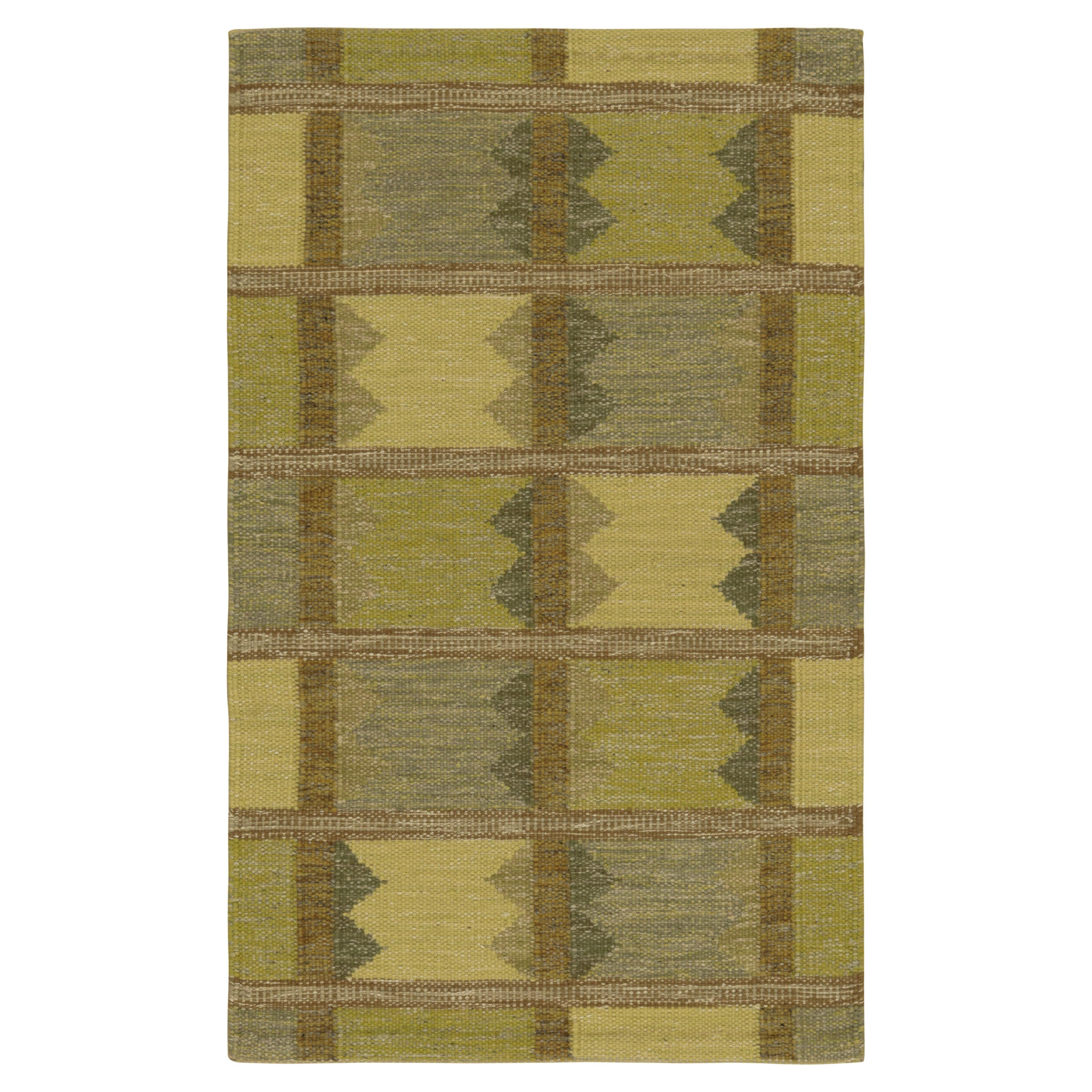 Tapis personnalisé de style scandinave de Rug & Kilim en vert, avec des motifs géométriques