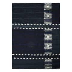 Campione di tappeto personalizzato in stile scandinavo di Rug & Kilim, motivi geometrici blu