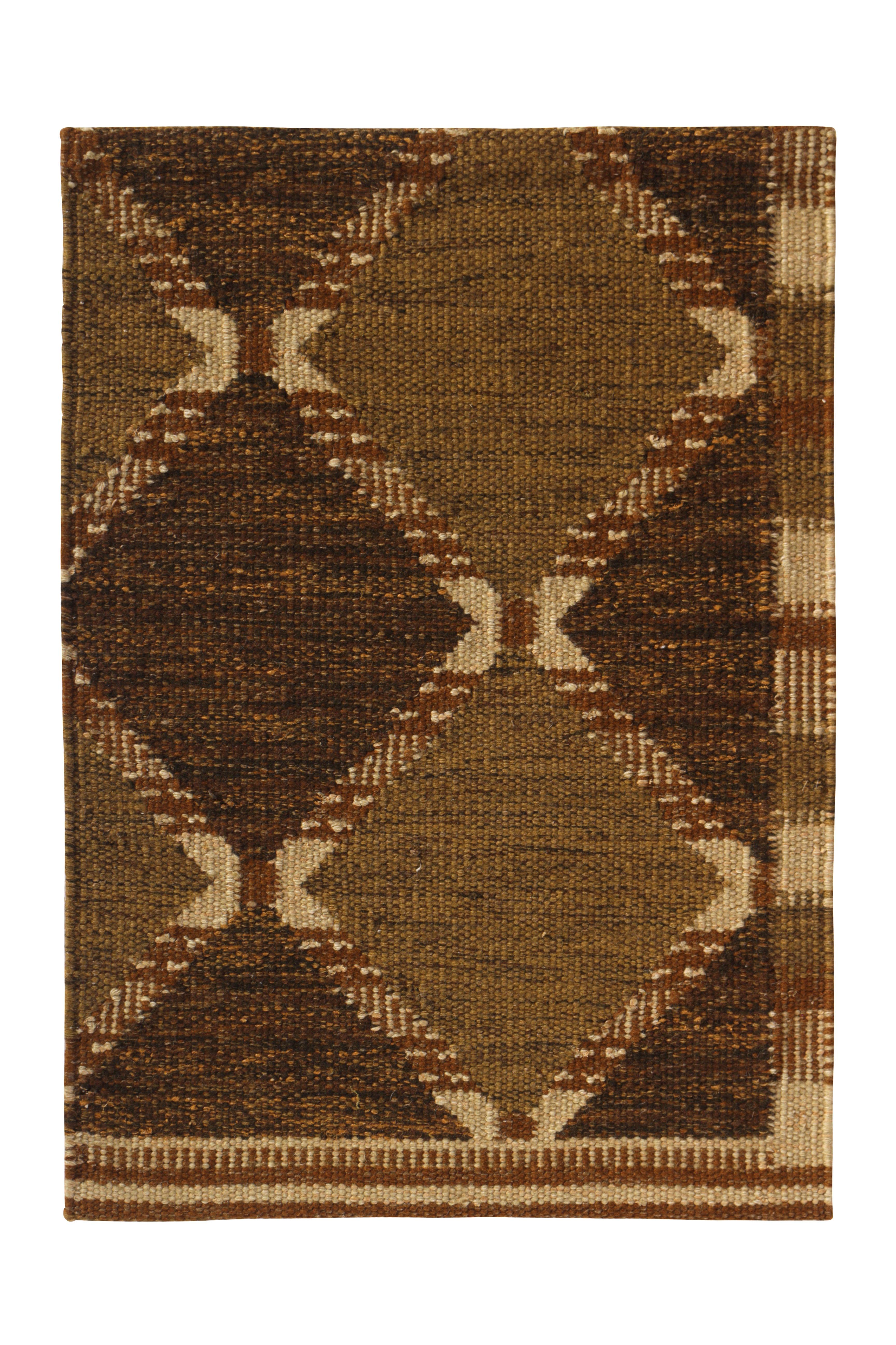 Rug & Kilim's Scandinavian Style Custom Rug Sample, Brown Geometric Patterns (Indisch) im Angebot