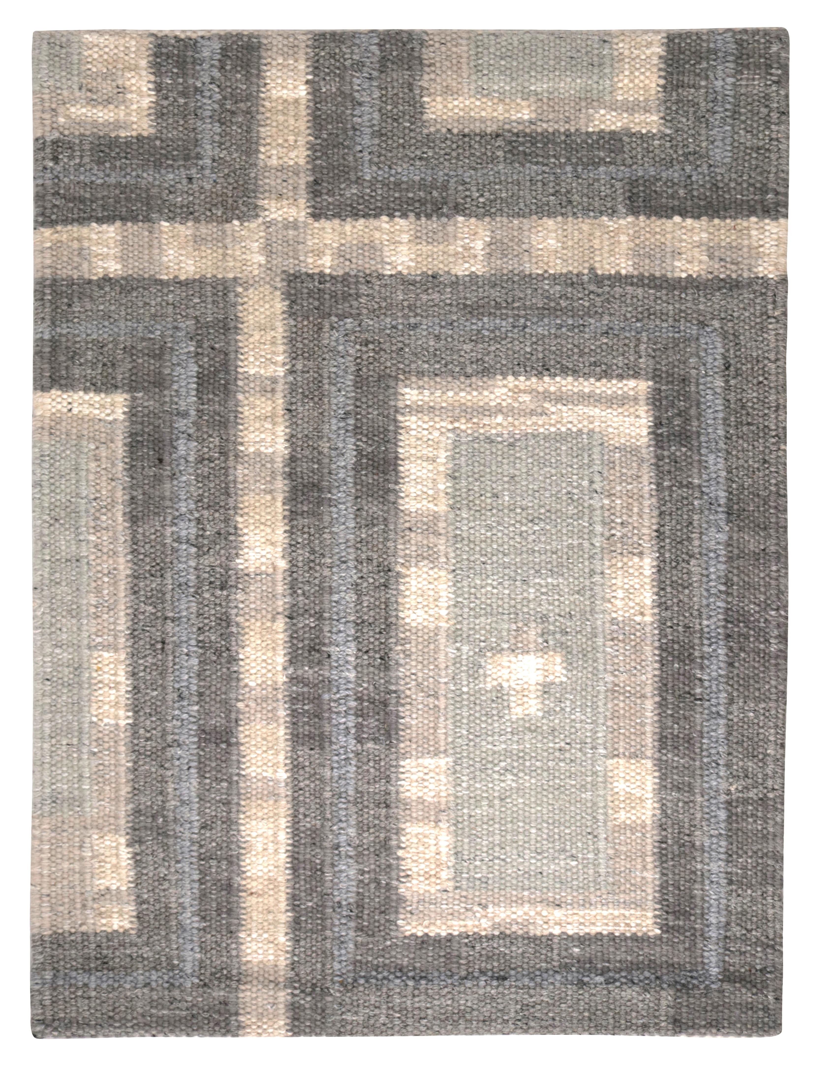 Scandinave moderne Rug & Kilim's Scandinavian Style Custom Rug Sample with Gray Geometric Patterns (échantillon de tapis sur mesure de style scandinave avec des motifs géométriques gris) en vente