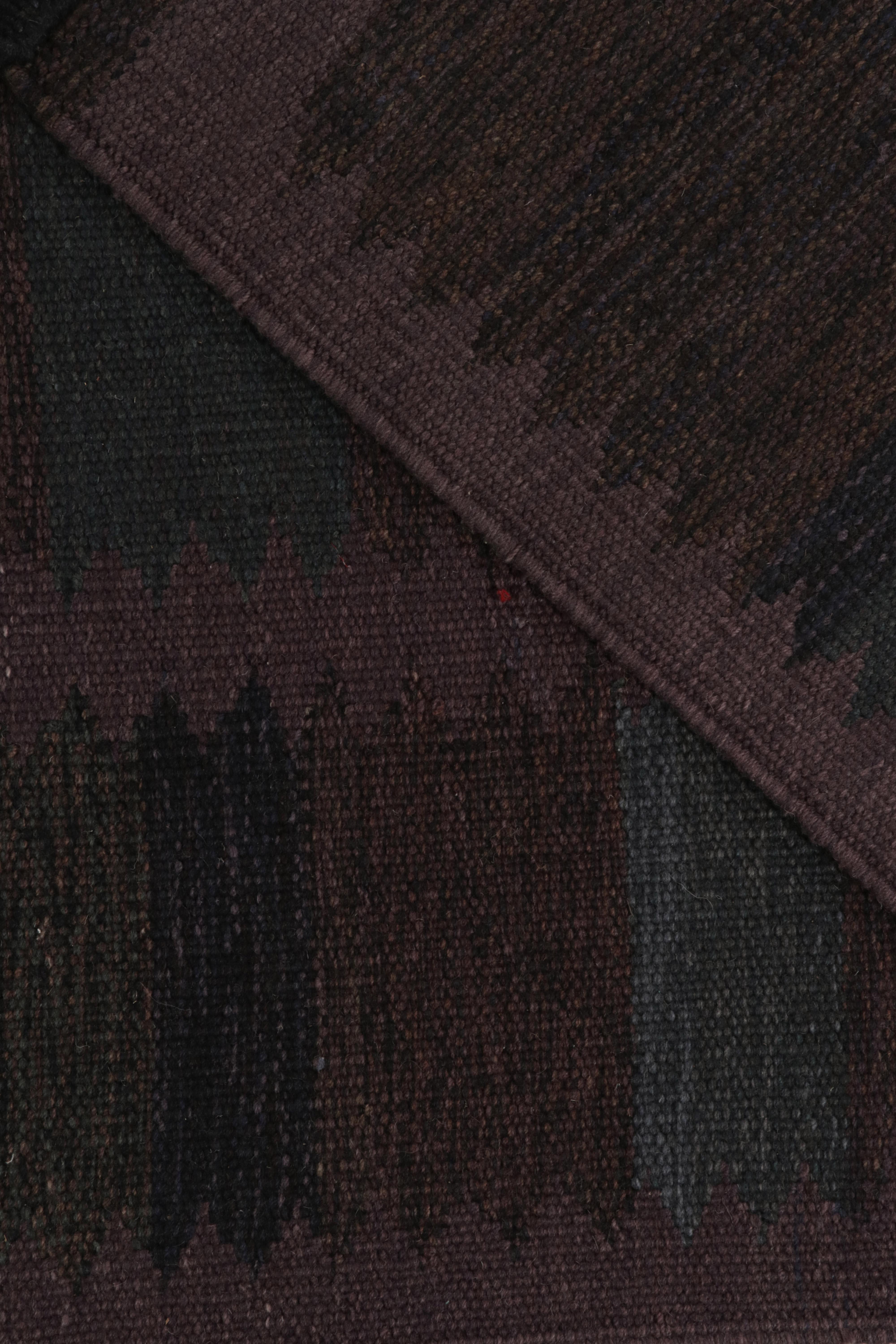 Teppich & Kilims Flachgewebe im skandinavischen Stil in Violett und Blau mit geometrischem Muster im Zustand „Neu“ im Angebot in Long Island City, NY