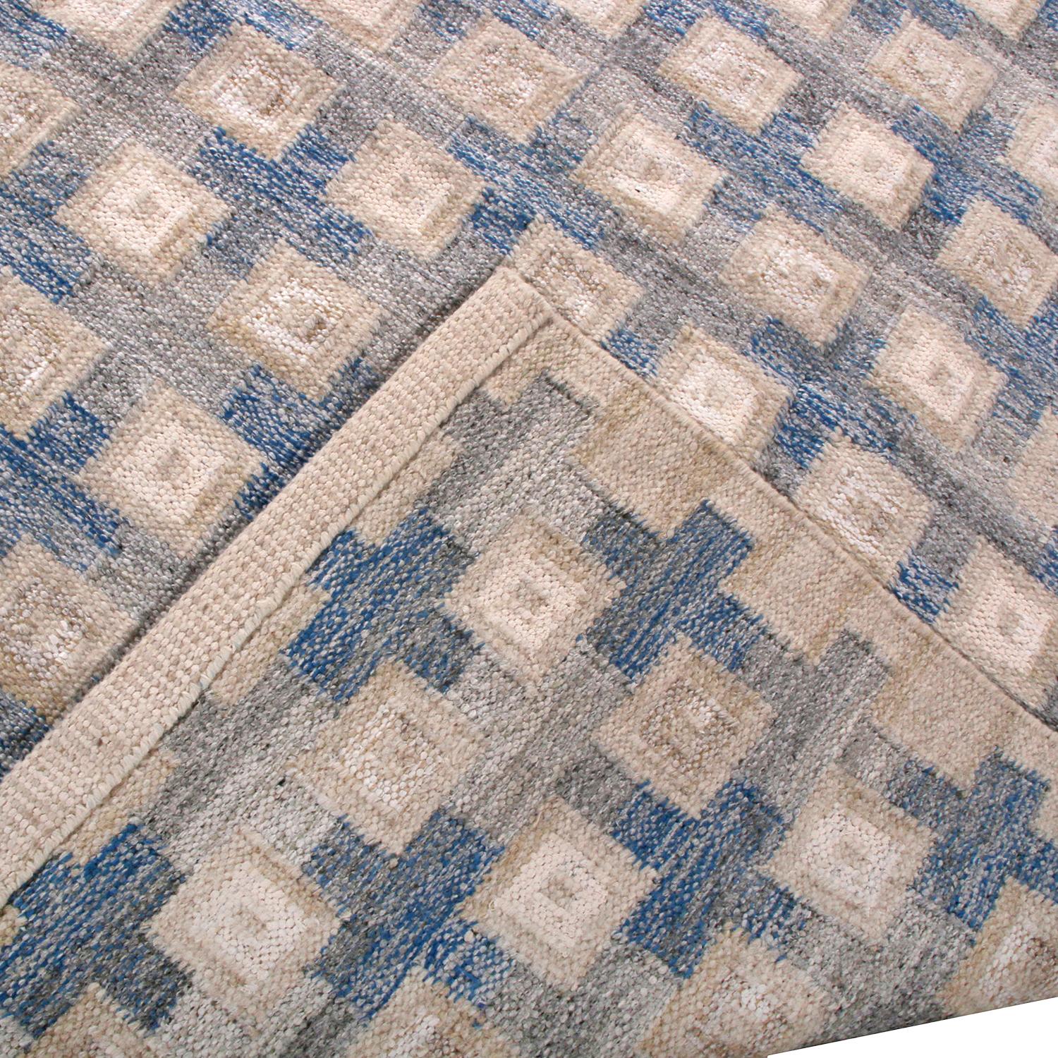 Annodato a mano Rug & Kilim - Tappeto moderno in lana beige e blu in stile geometrico scandinavo in vendita