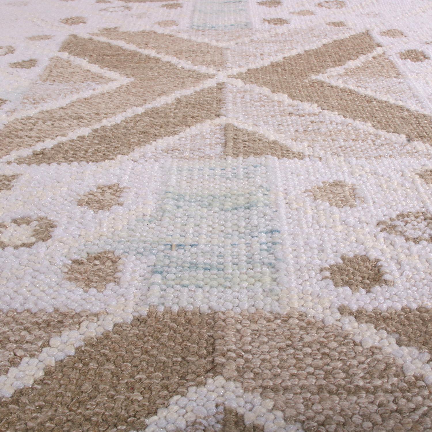 Indiano Rug & Kilim - Tappeto Kilim in lana beige, marrone e bianco, in stile scandinavo in vendita